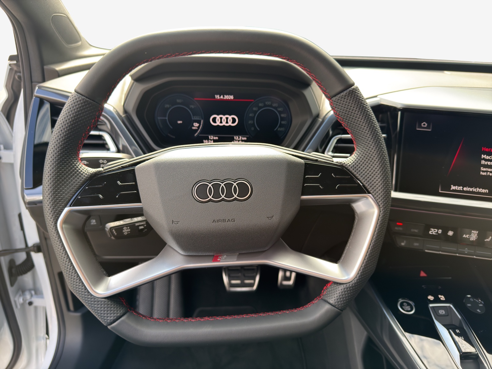 AUDI Q4 e-tron 45 Edition Swiss Ski quattro-image-10