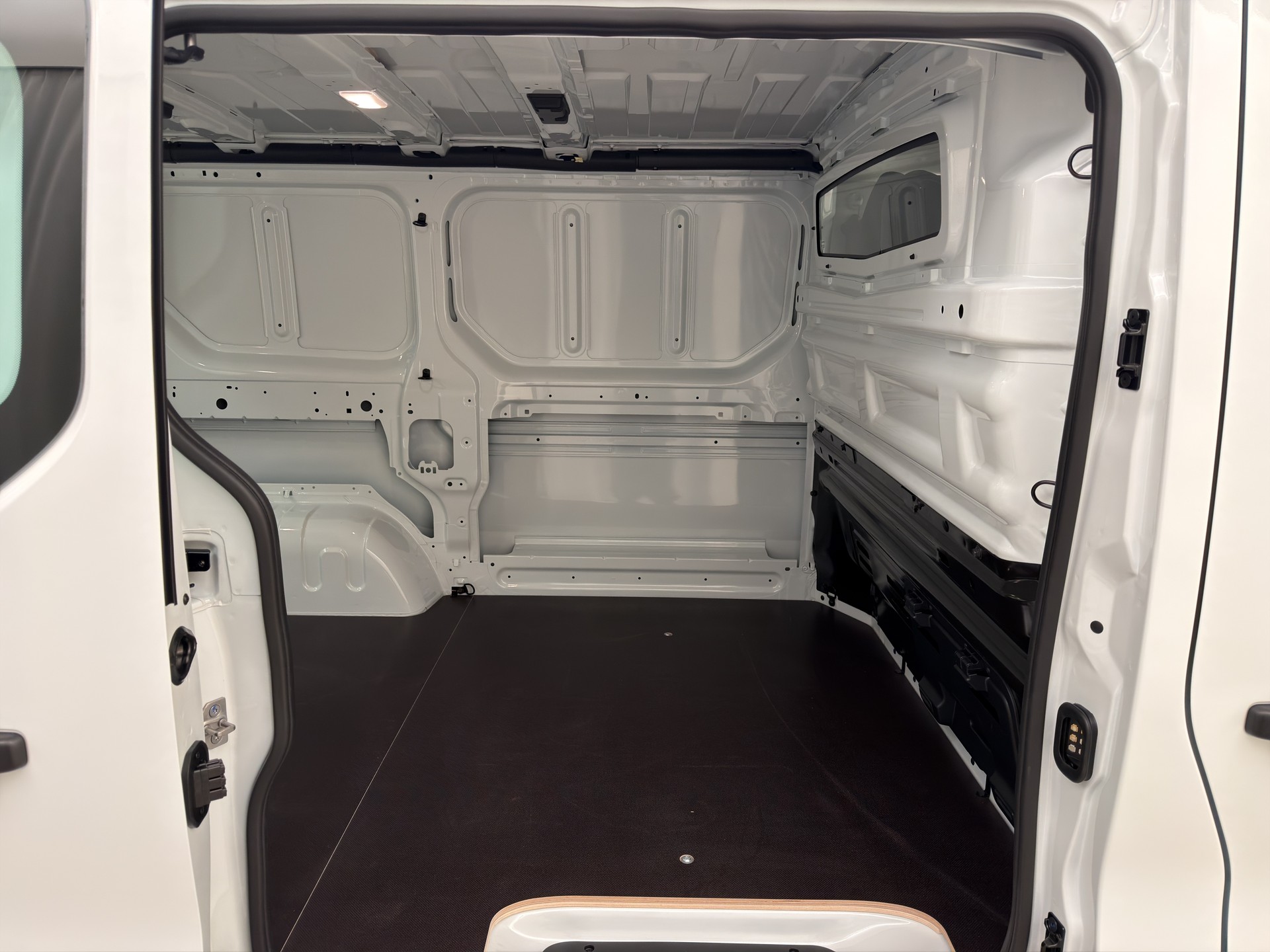 RENAULT Trafic Kaw. 2.8 t L1 H1 2.0 dCi-image-11