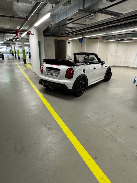 MINI Cooper John Cooper Works Cabriolet Steptronic-image-6