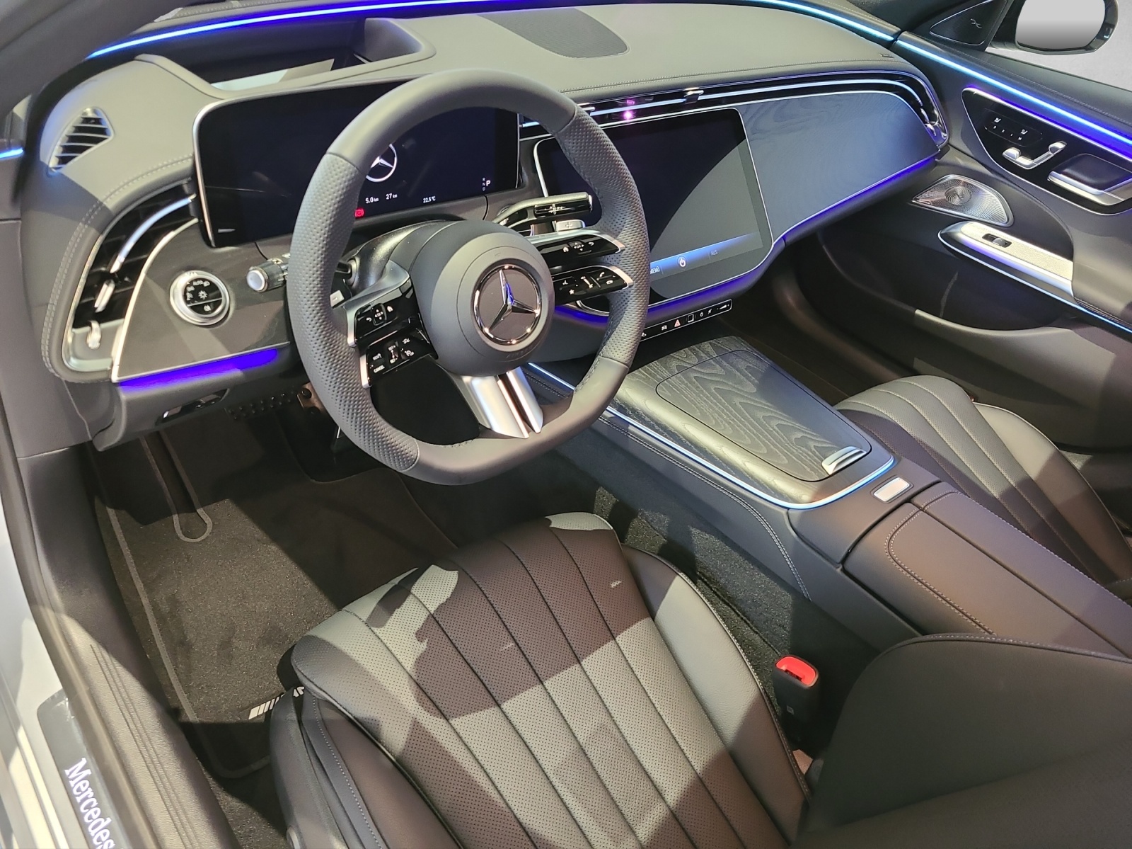 MERCEDES-BENZ E 220 d T 4Matic 9G-Tronic-image-6