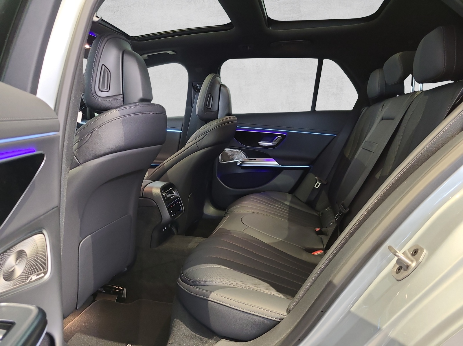 MERCEDES-BENZ E 220 d T 4Matic 9G-Tronic-image-10