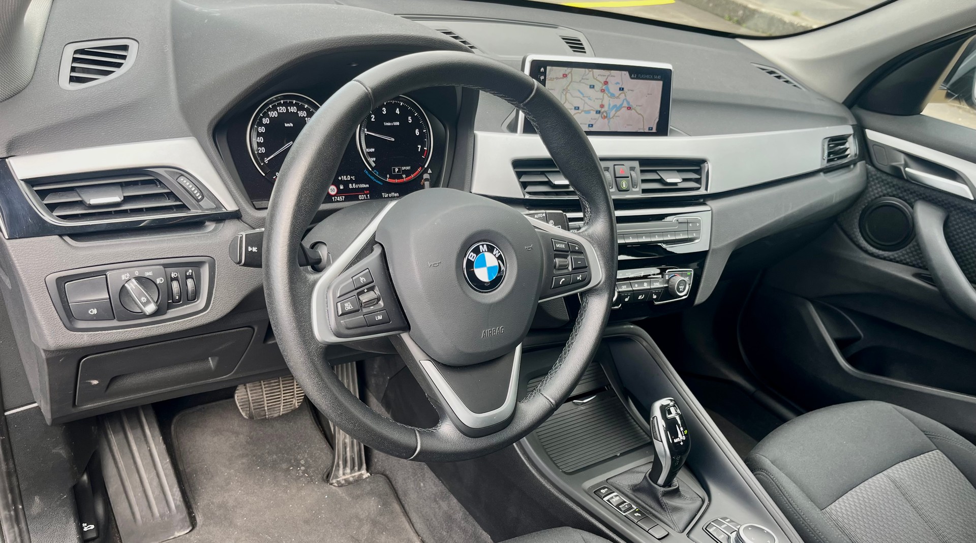 BMW X1 sDrive 18i Steptronic DSK-image-16