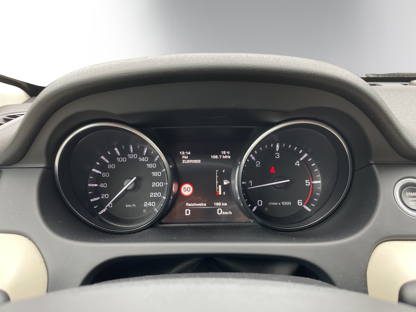 LAND ROVER Discovery Sport 2.0 TD4 HSE Luxury AT9-image-16