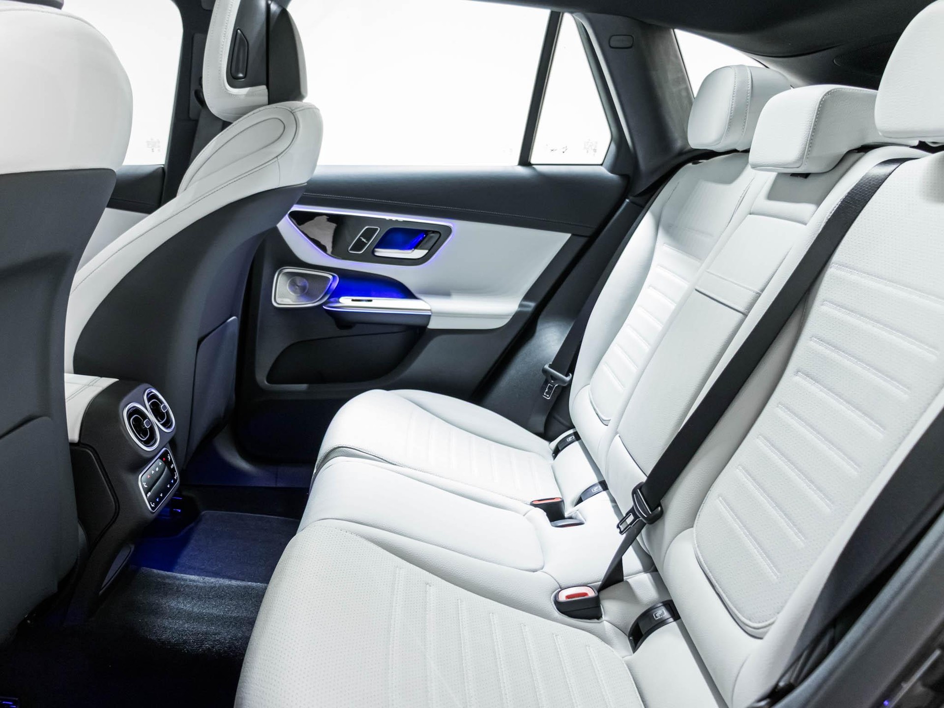 MERCEDES-BENZ GLC 300 e 4MATIC "EQ Star"-image-7