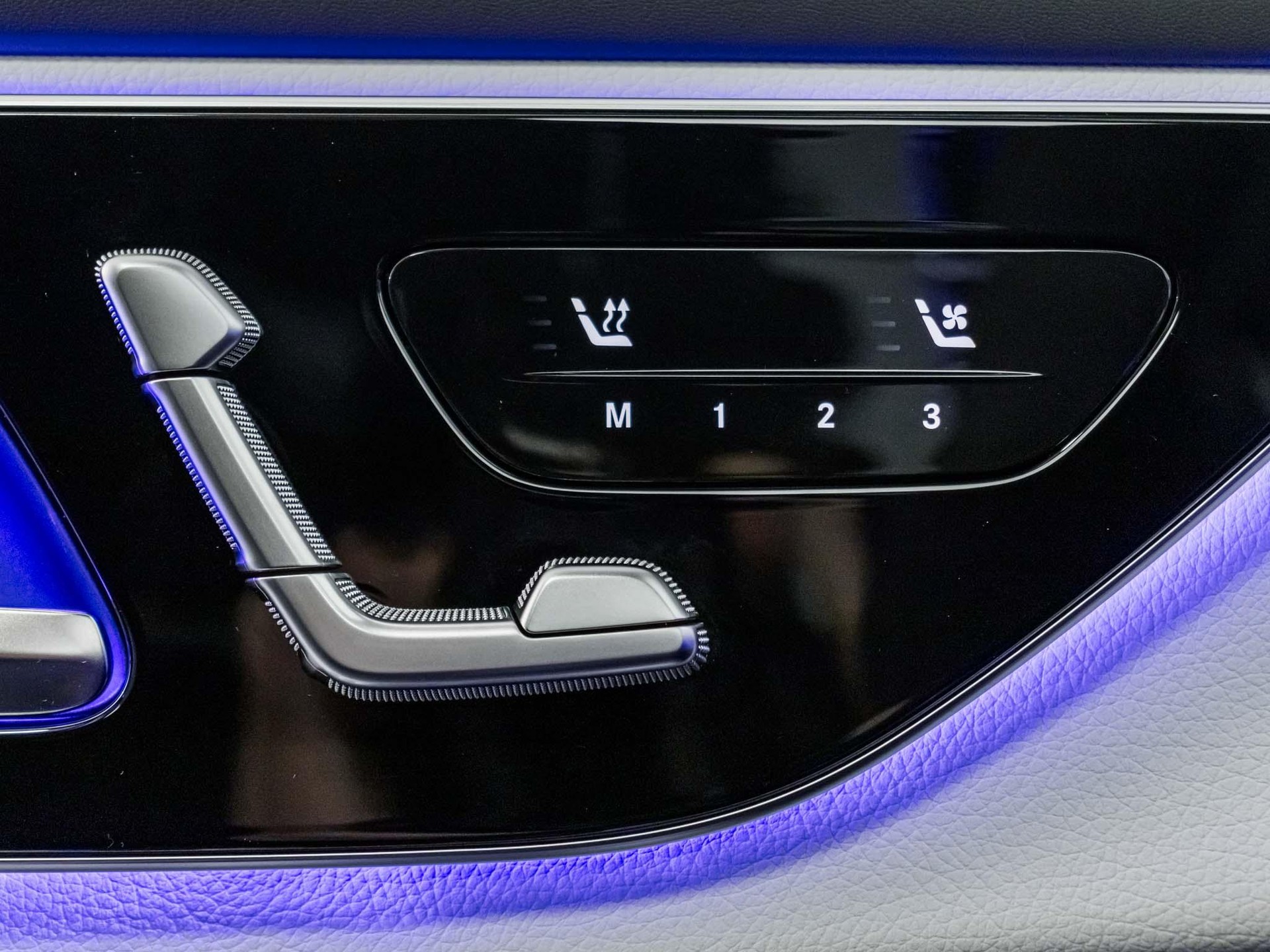 MERCEDES-BENZ GLC 300 e 4MATIC "EQ Star"-image-12