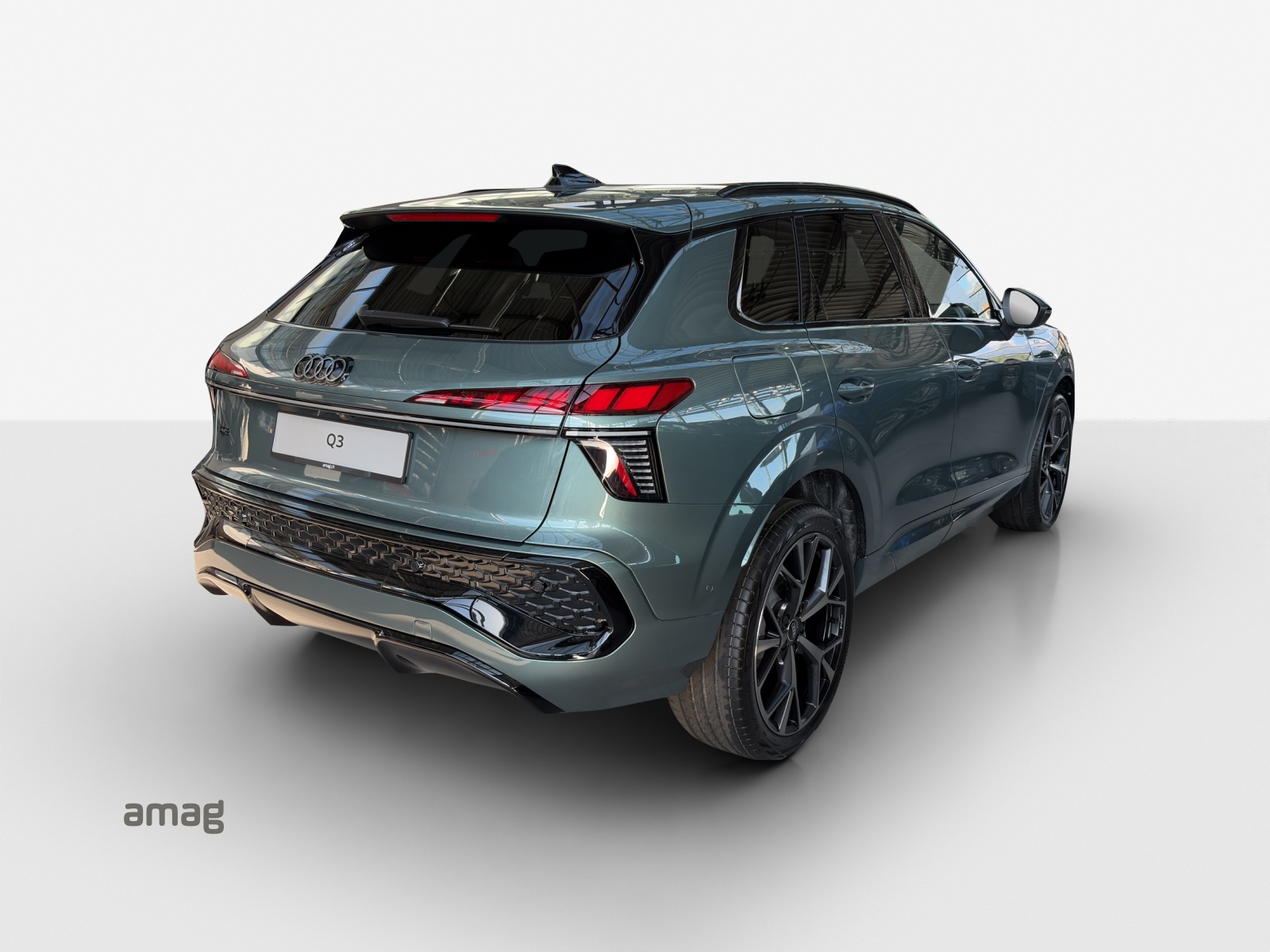 AUDI Q3 SUV 110 kW TFSI S tronic-image-3