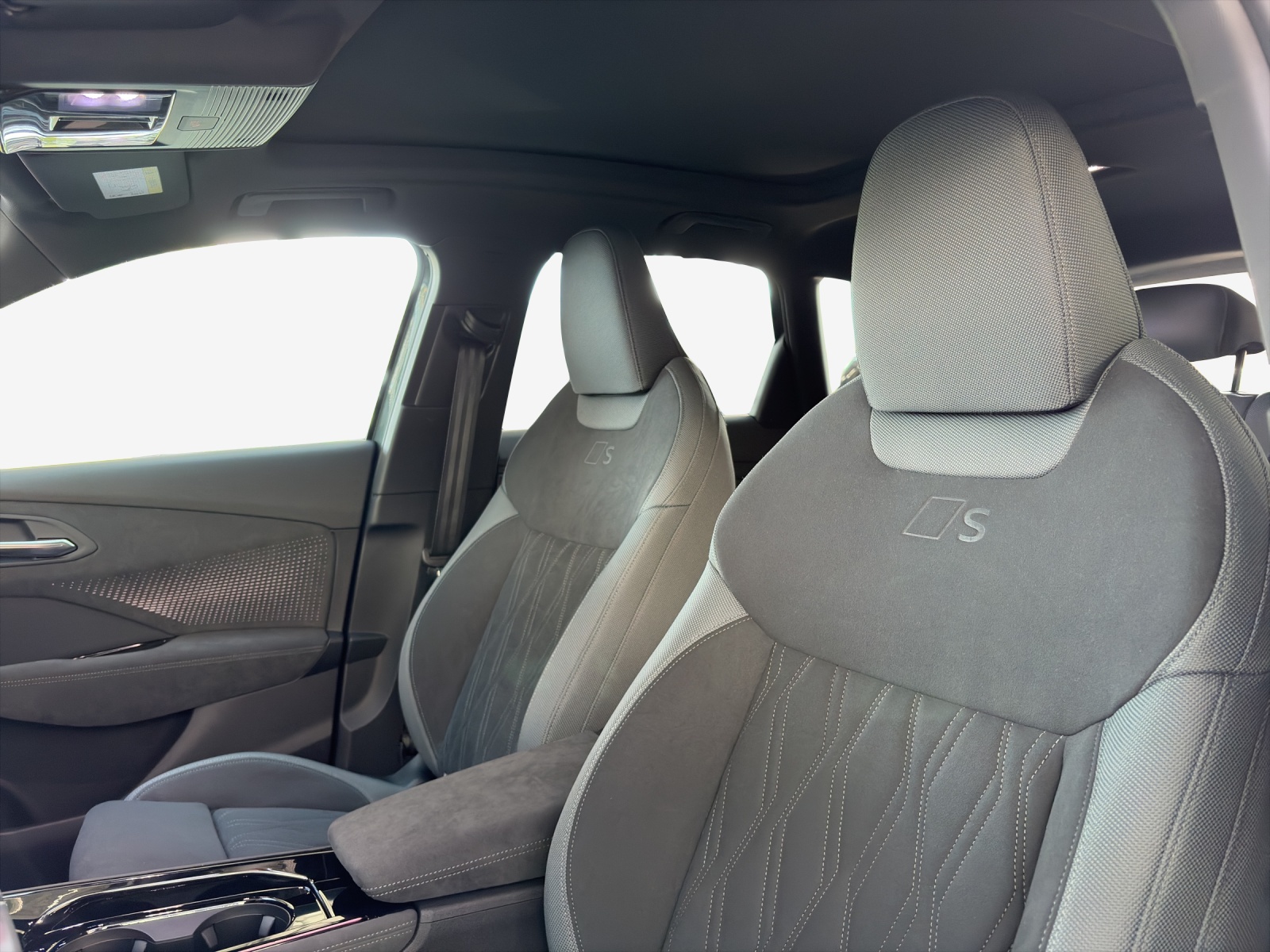 AUDI Q3 SUV 110 kW TFSI S tronic-image-11