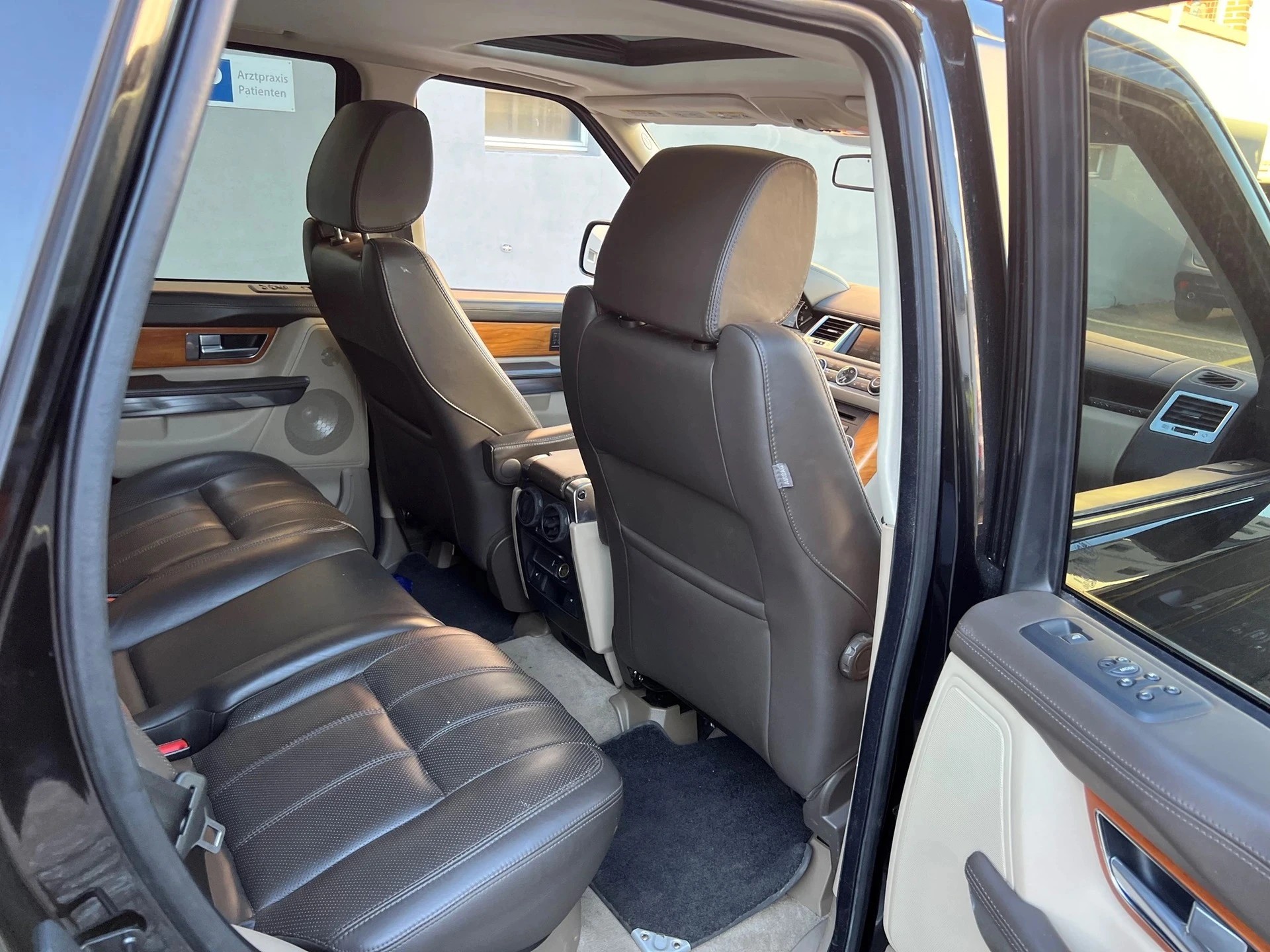 LAND ROVER Range Rover Sport 3.0 TDV6 HSE Automatic-image-8