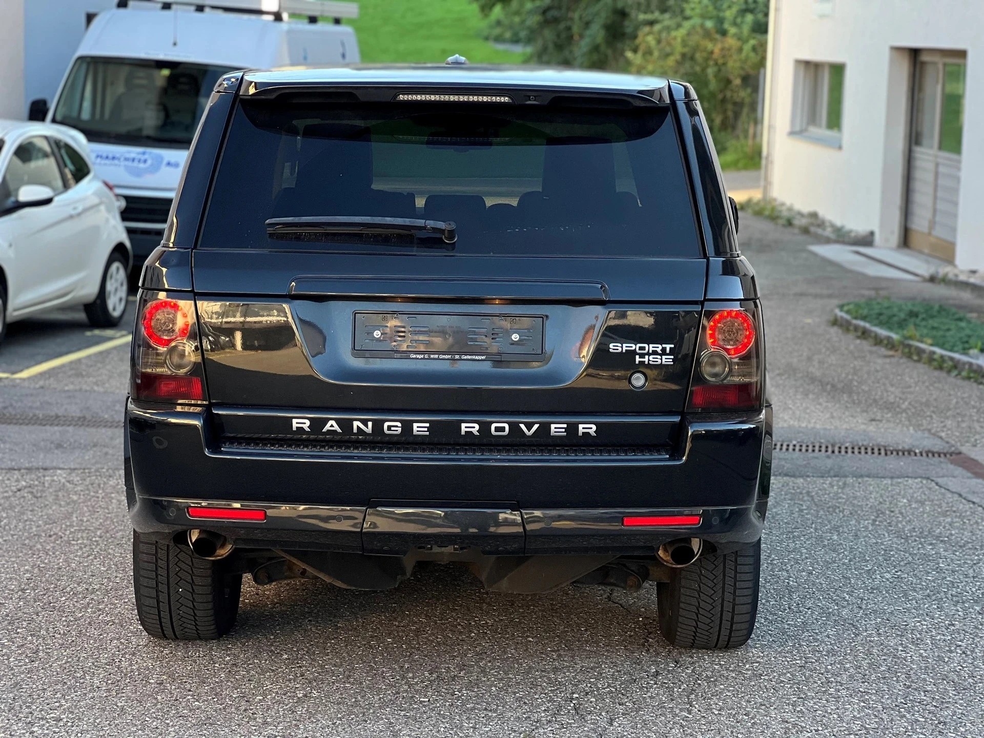 LAND ROVER Range Rover Sport 3.0 TDV6 HSE Automatic-image-4
