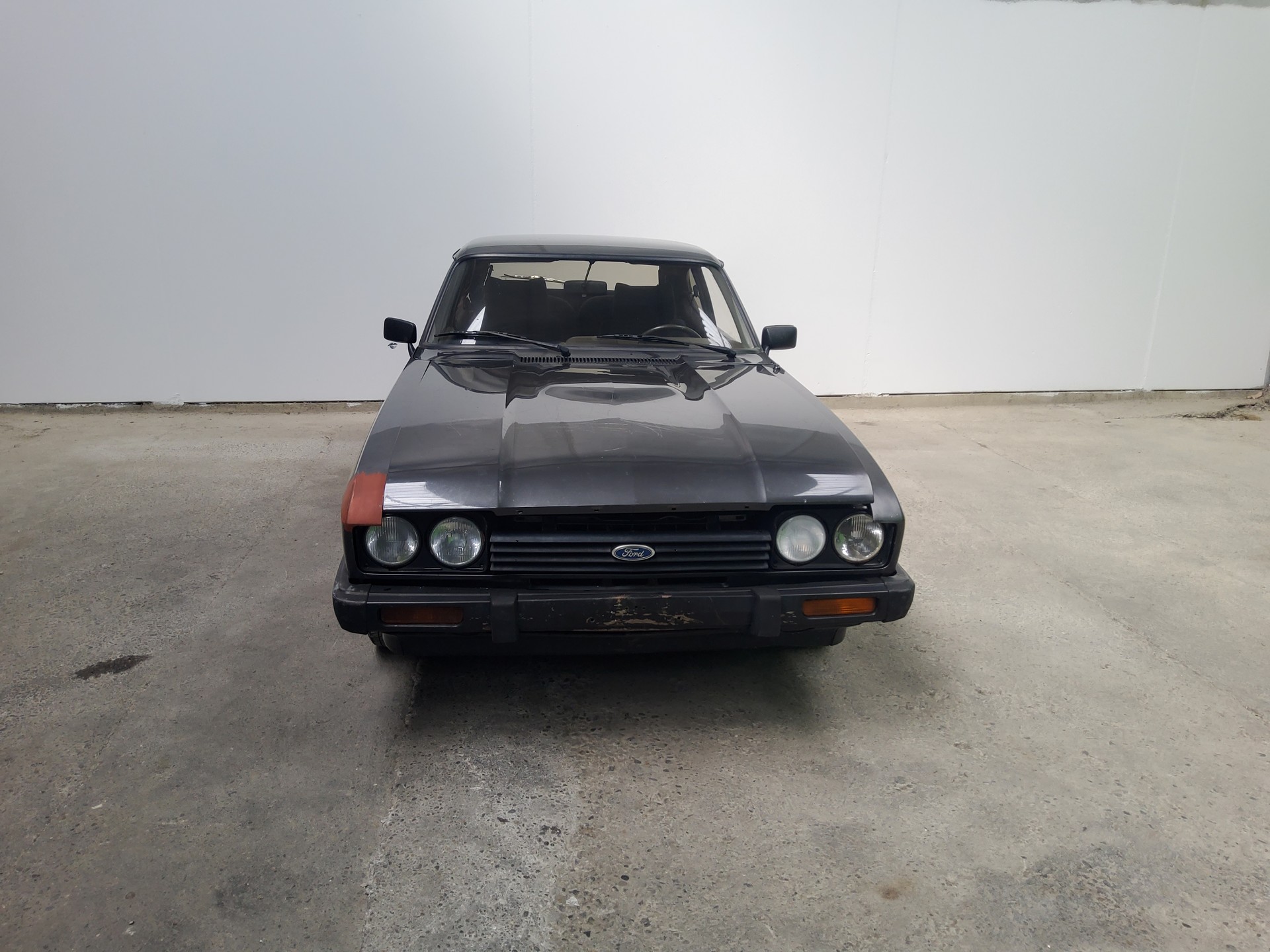 FORD Capri 2000 S-showroom-element-1