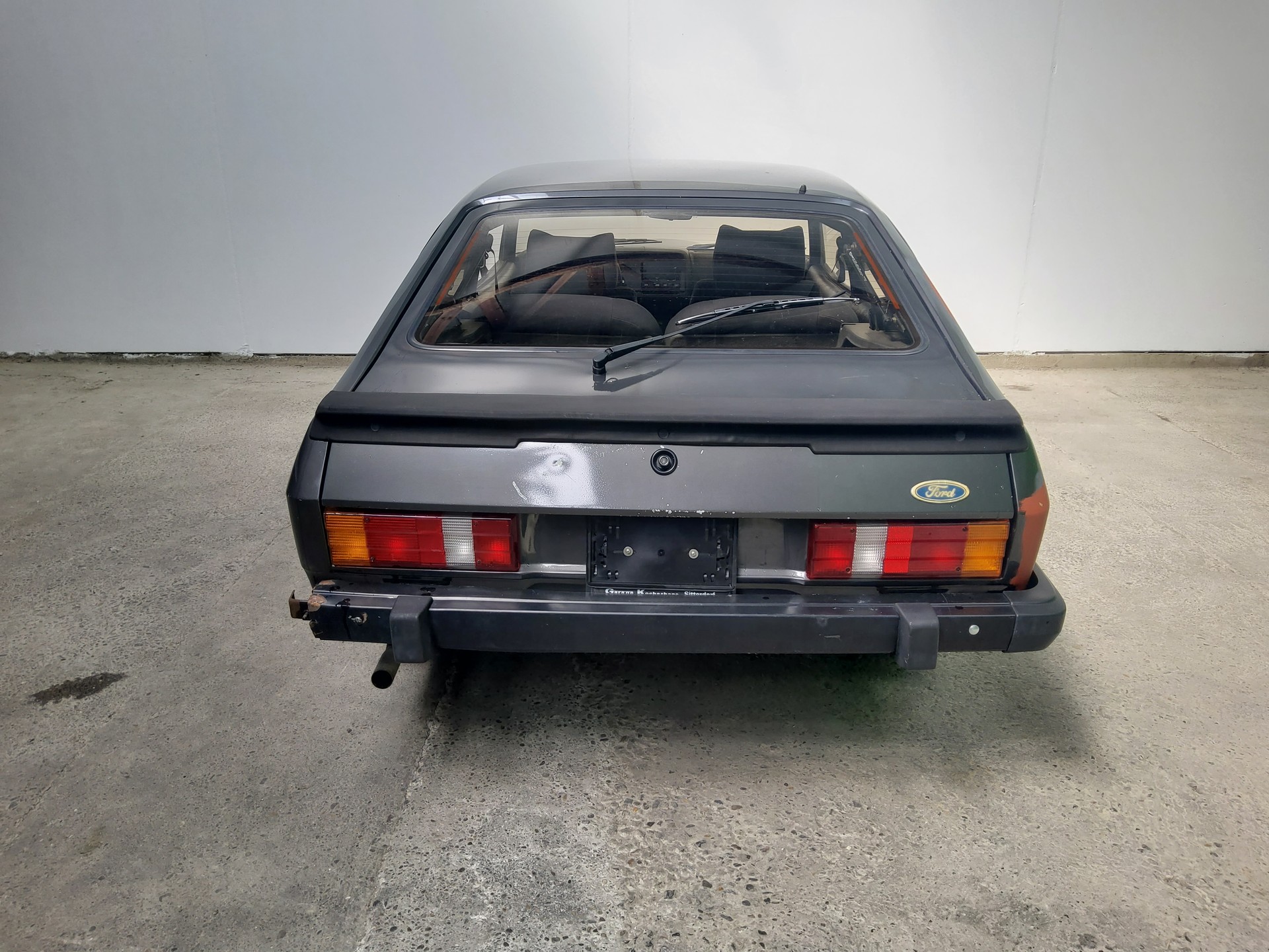 FORD Capri 2000 S-showroom-element-2