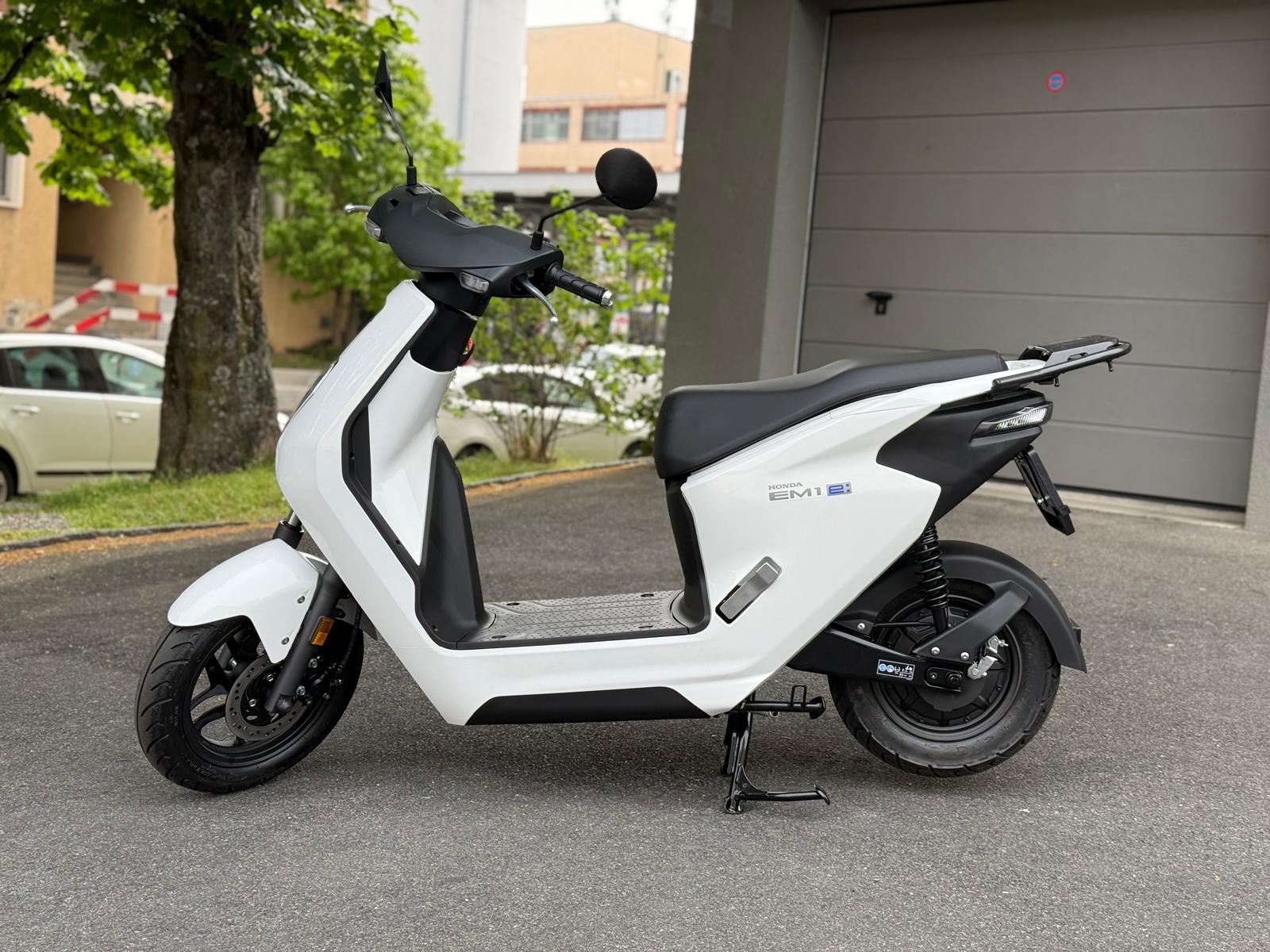 HONDA EM1-E-showroom-element-2