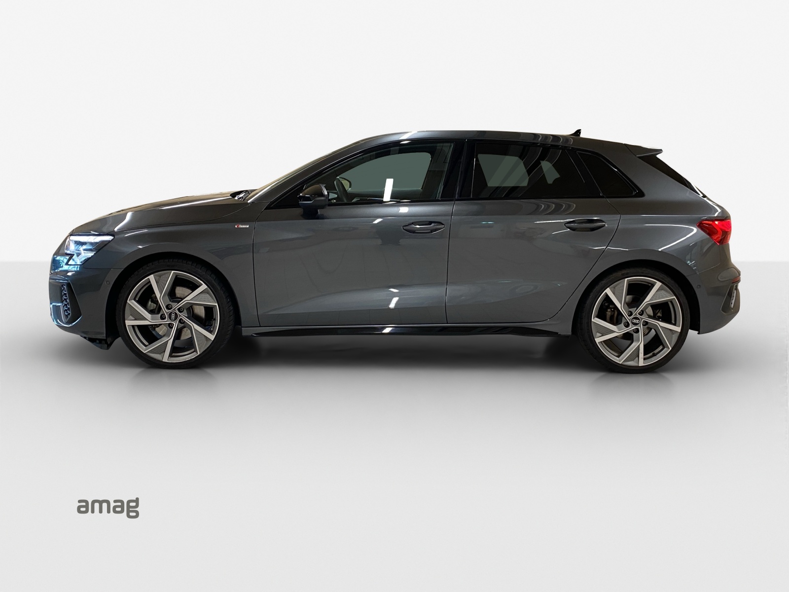 AUDI A3 Sportback 35 TFSI S line Attraction S-tronic-image-1