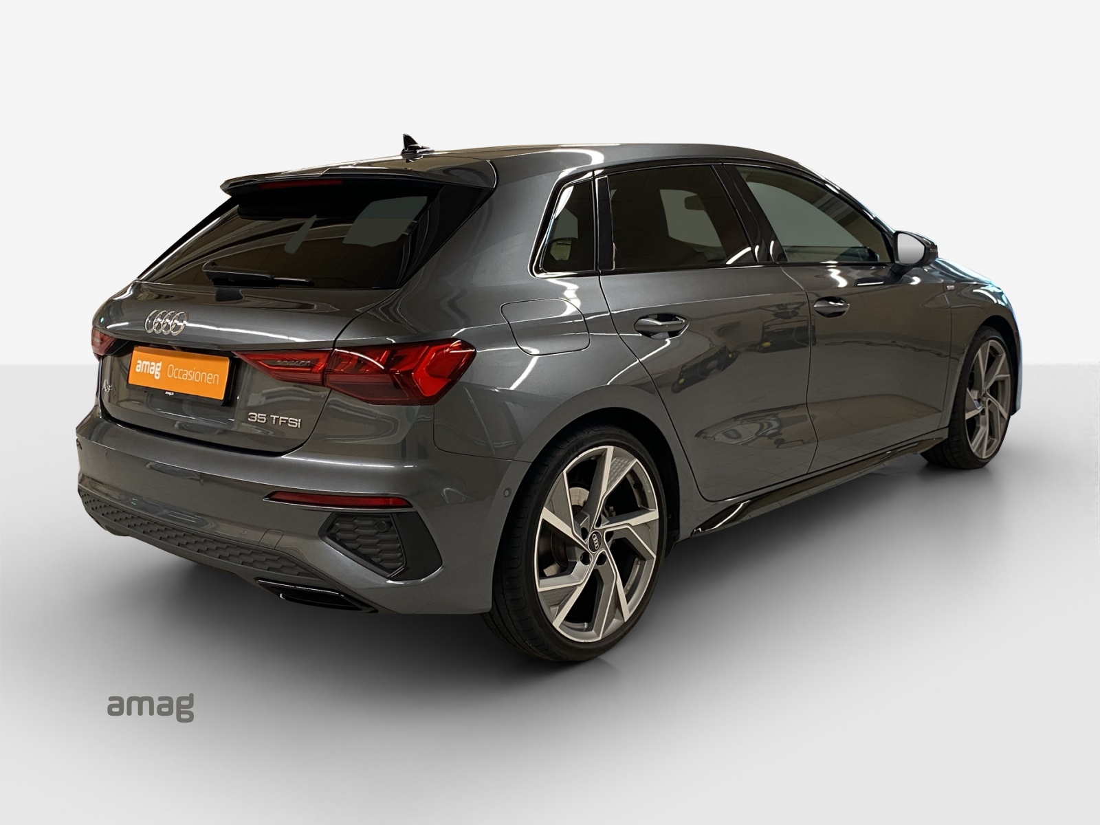 AUDI A3 Sportback 35 TFSI S line Attraction S-tronic-image-4