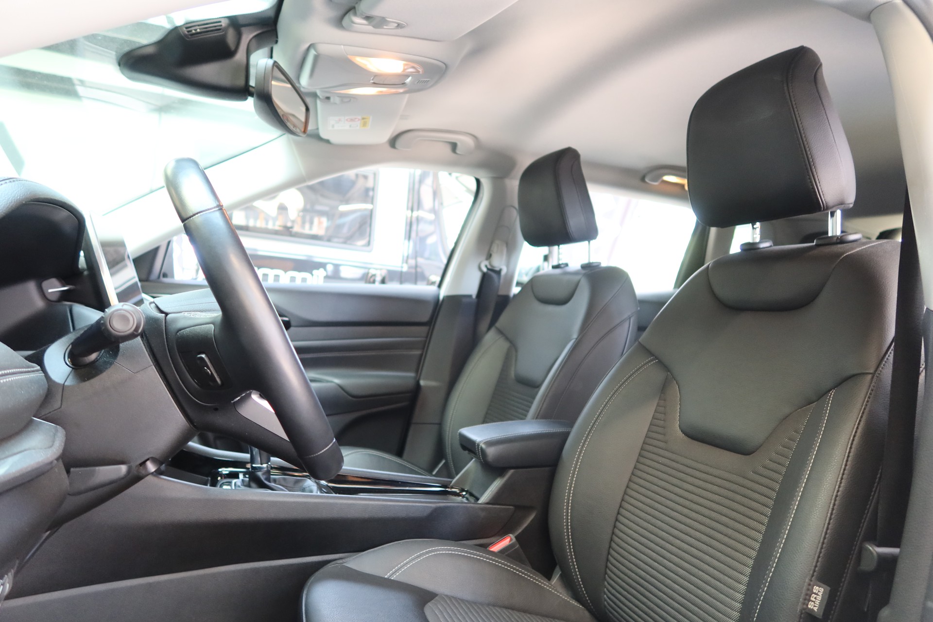 JEEP Compass 4x21.3T Limit.DKG-image-9
