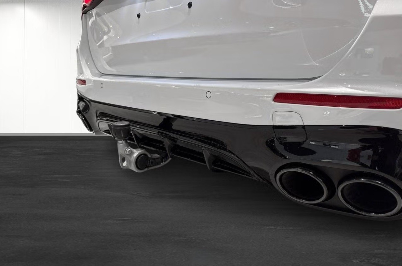 MERCEDES-BENZ E 53 Hybrid T 4Matic+-image-17