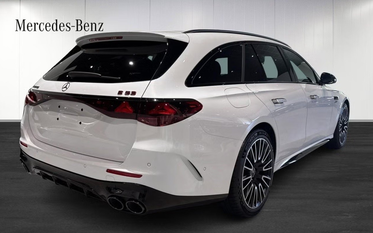 MERCEDES-BENZ E 53 Hybrid T 4Matic+-image-4