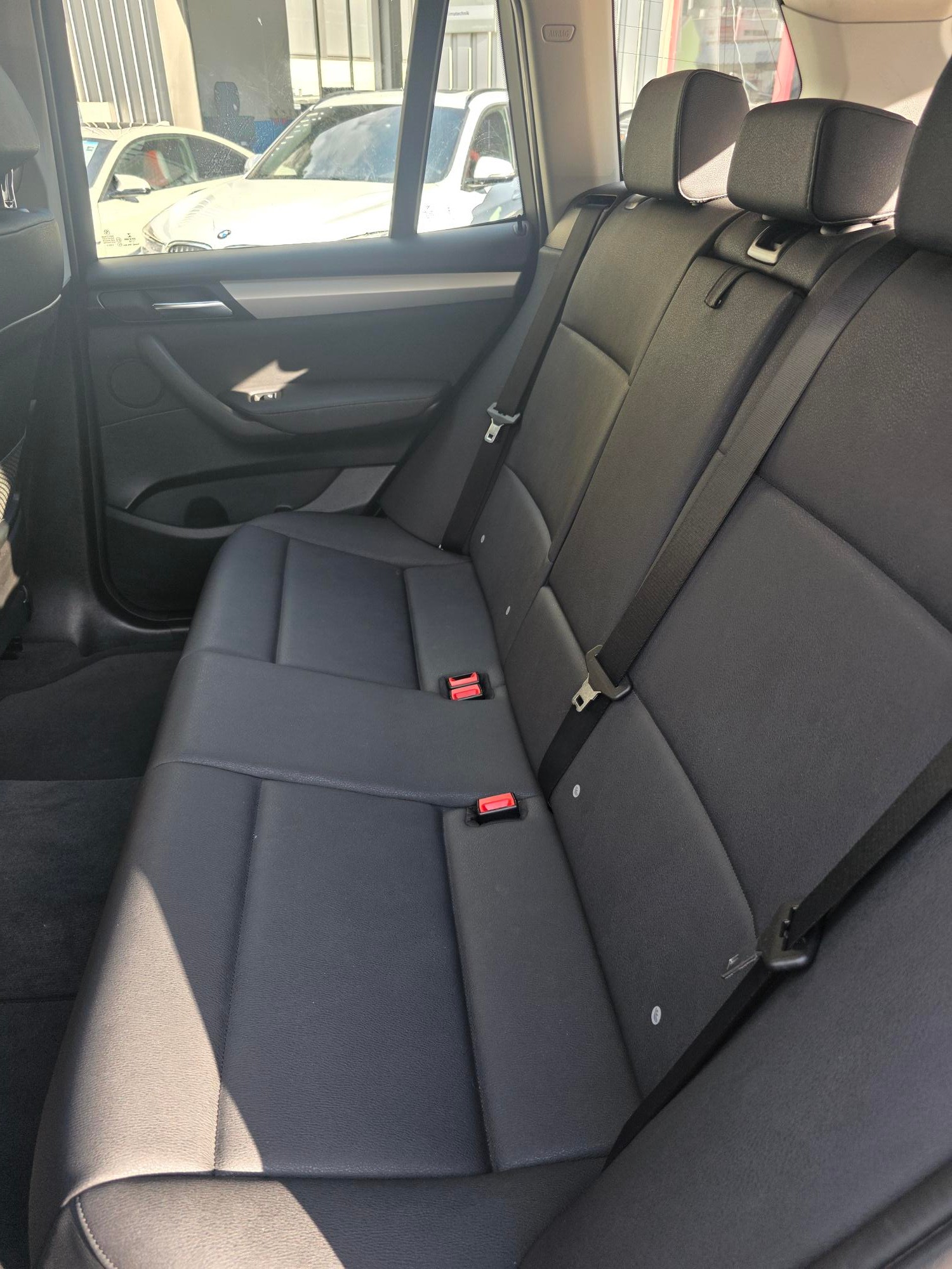BMW X3 xDrive 20d-image-8
