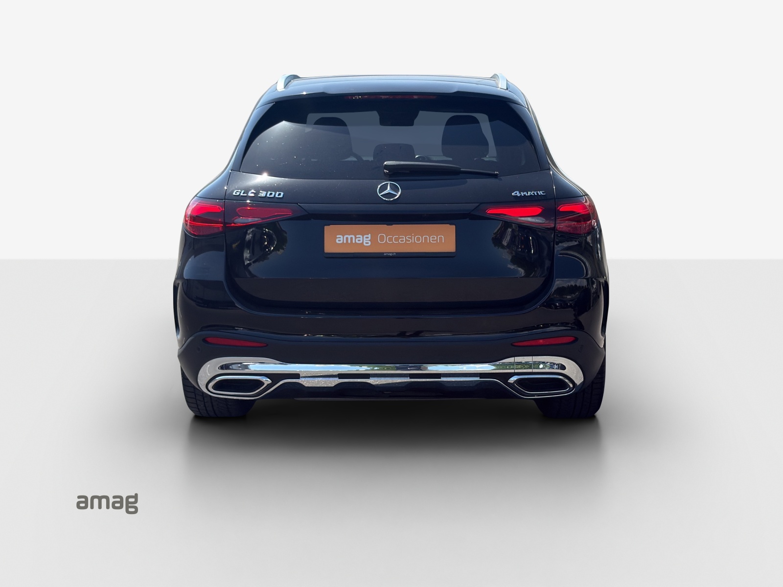 MERCEDES-BENZ GLC 300 4Matic AMG Line 9G-Tronic-image-3