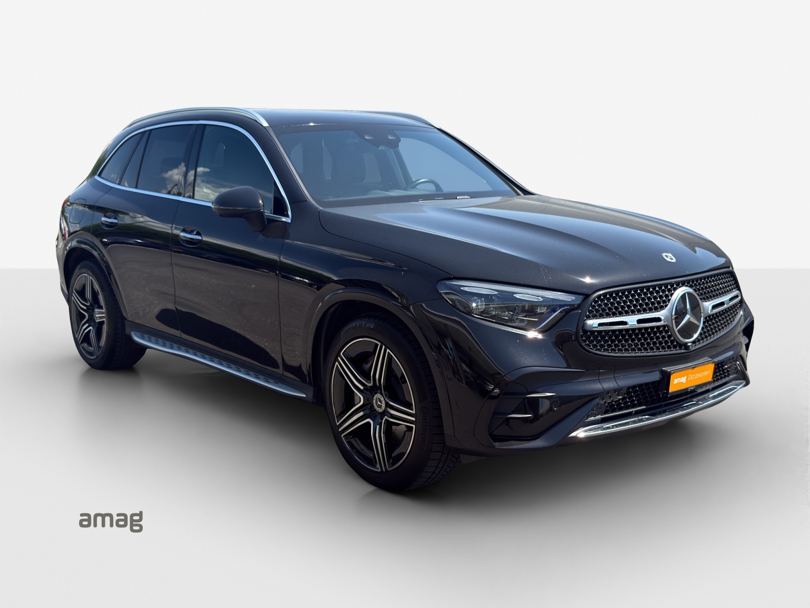 MERCEDES-BENZ GLC 300 4Matic AMG Line 9G-Tronic-image-5