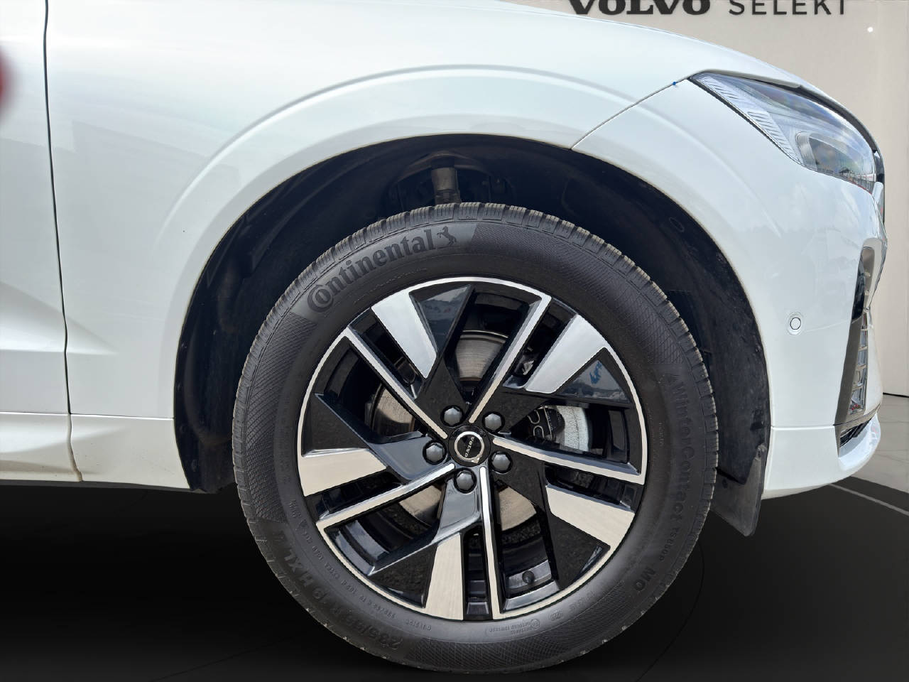 VOLVO XC60 2.0 B5 MH Plus Dark AWD-image-15