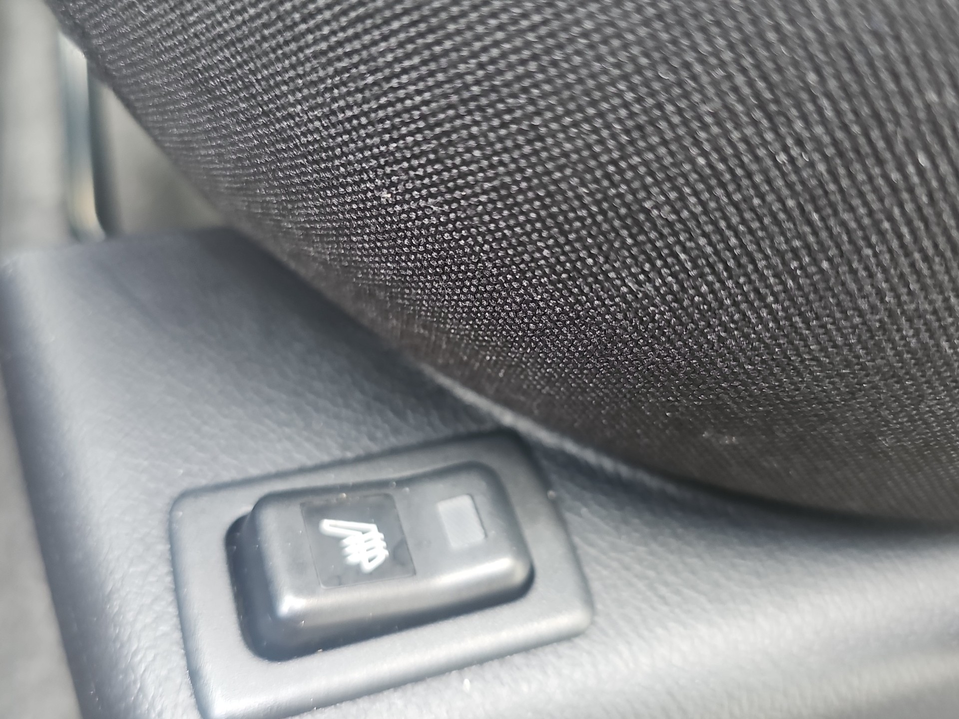 MAZDA 2 1.3i 16V Exclusive-image-7