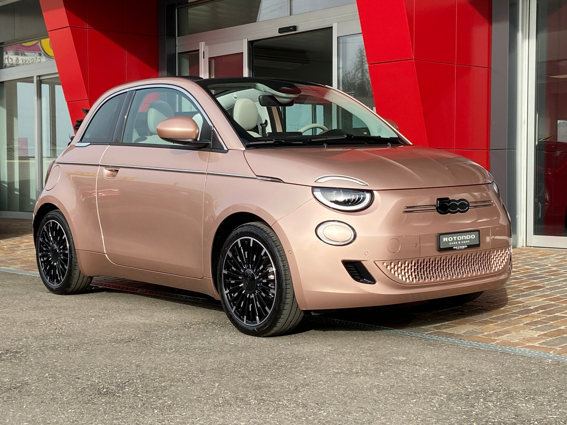 FIAT 500 C electric 87 kW La Prima-image-12