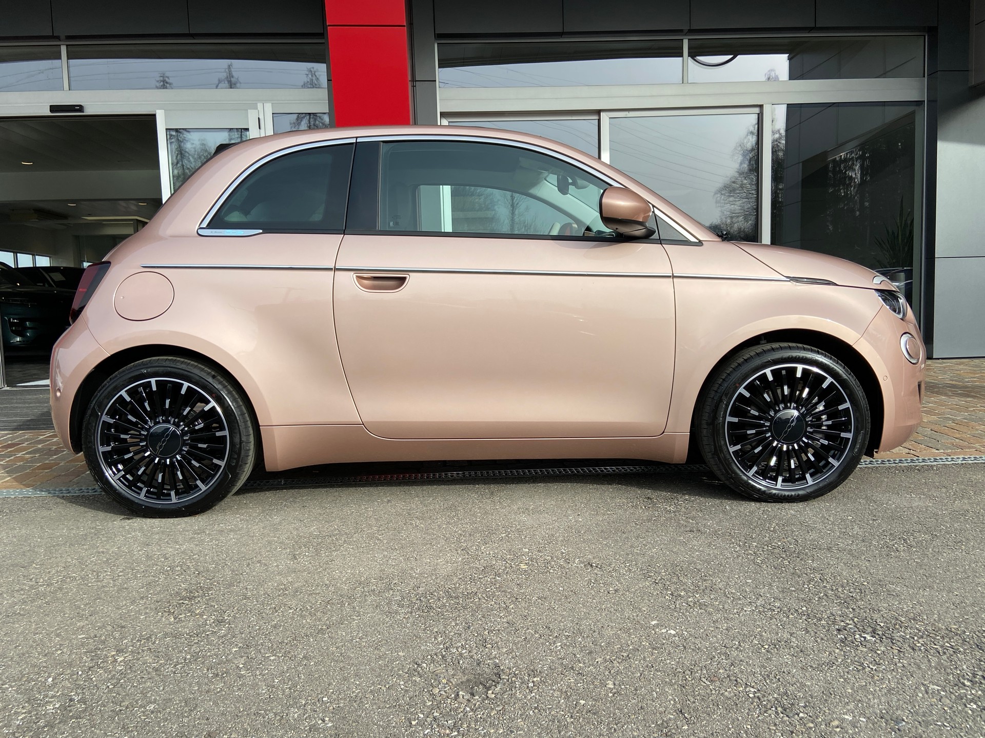 FIAT 500 C electric 87 kW La Prima-image-14