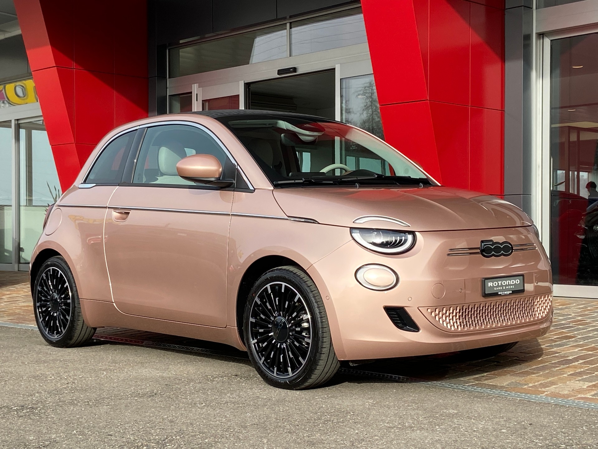 FIAT 500 C electric 87 kW La Prima-image-13
