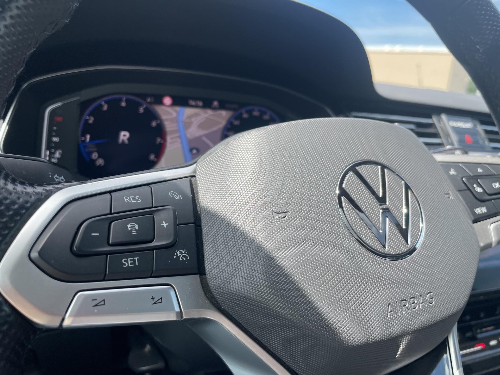 VW Passat Variant 2.0 TSI Alltrack DSG 4m-image-21