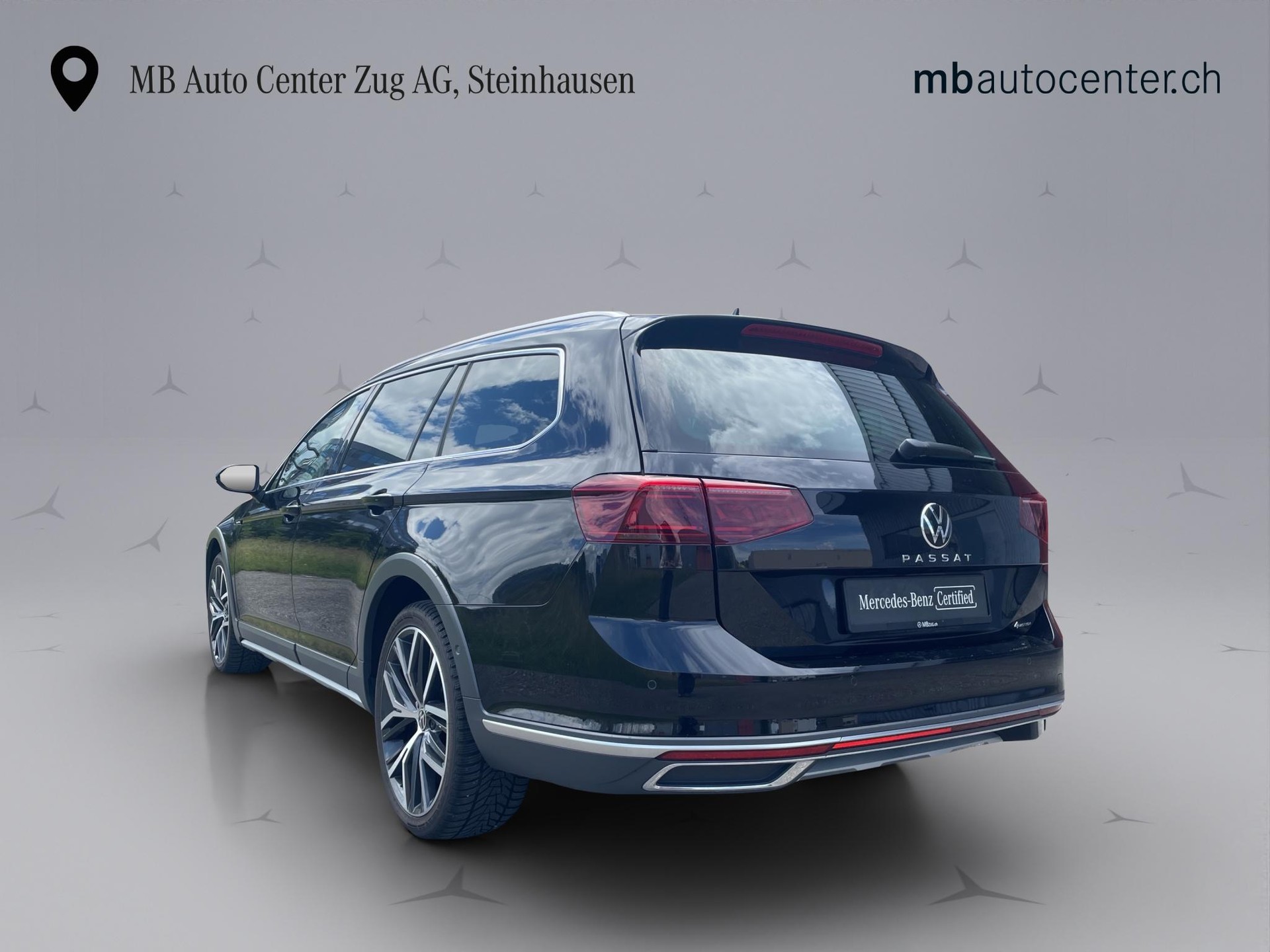 VW Passat Variant 2.0 TSI Alltrack DSG 4m-image-3