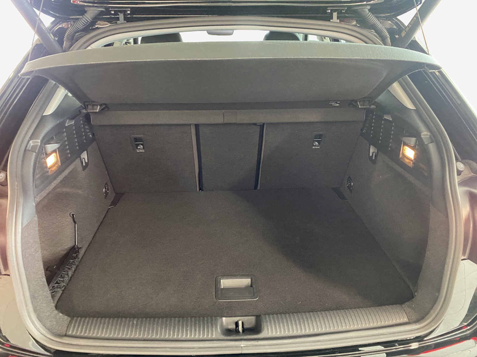 AUDI Q2 35 TFSI S-tronic-image-12