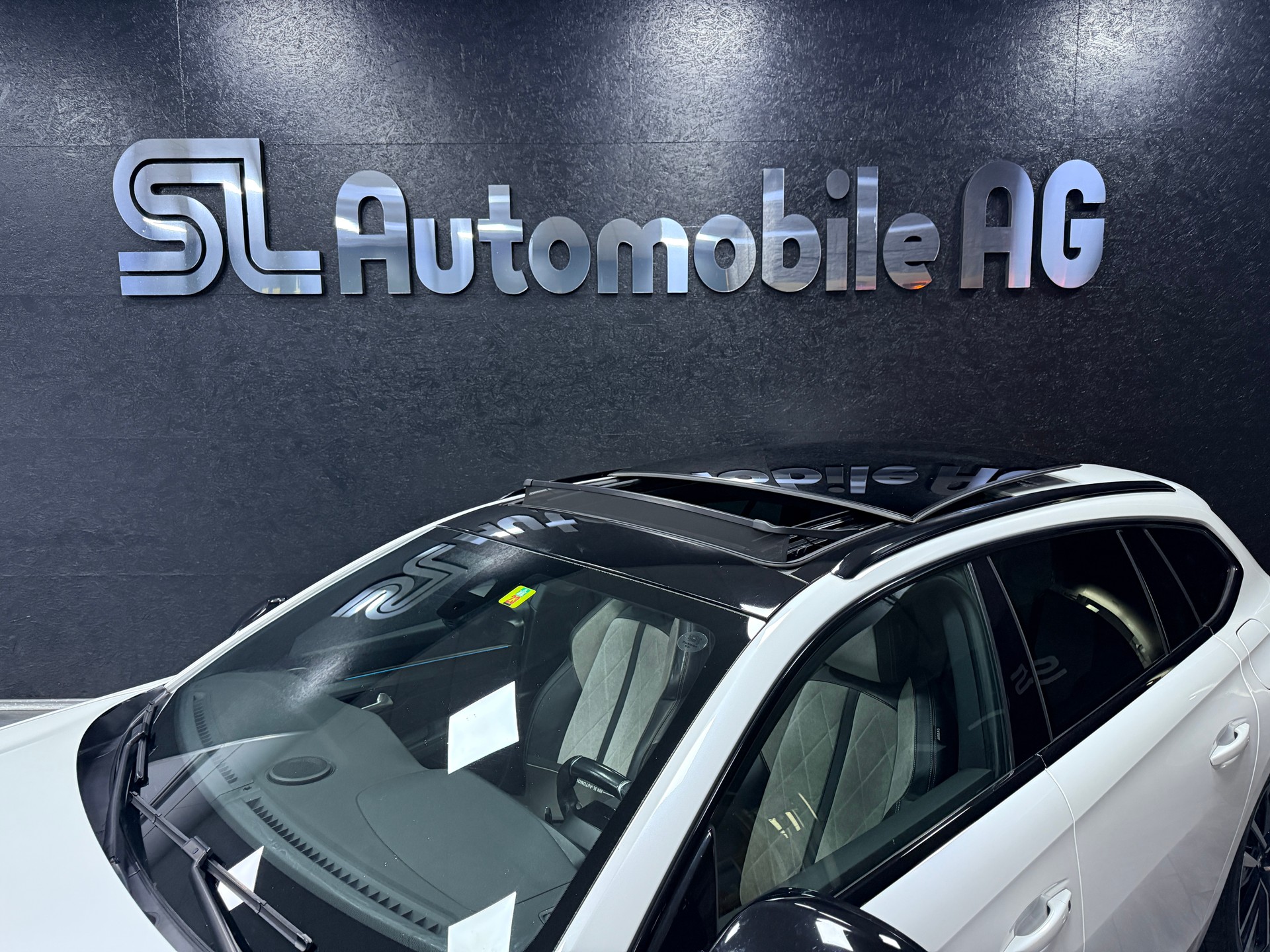 PEUGEOT 508 SW 1.6 PHEV Allure EAT8 / CH Fz-image-2