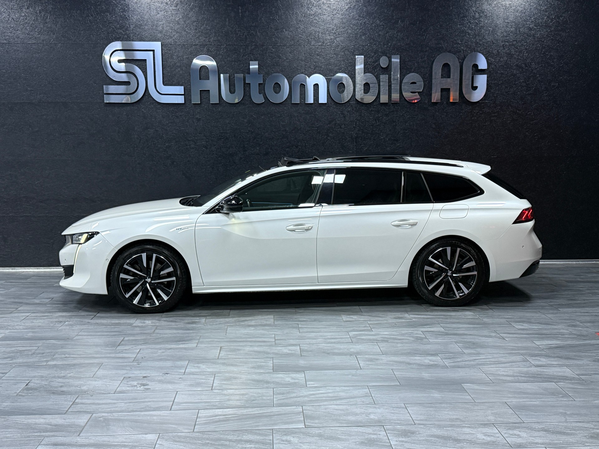 PEUGEOT 508 SW 1.6 PHEV Allure EAT8 / CH Fz-image-4