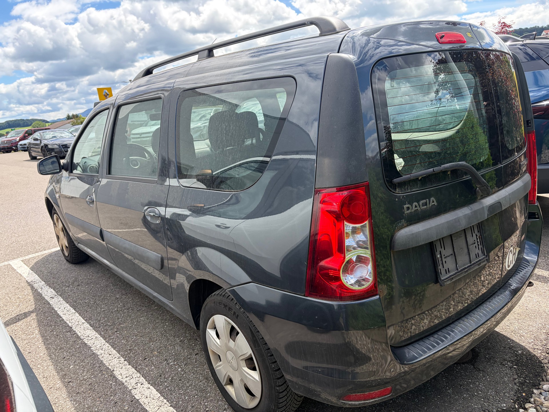 DACIA Logan 1.6 16V E85 Lauréate-image-3