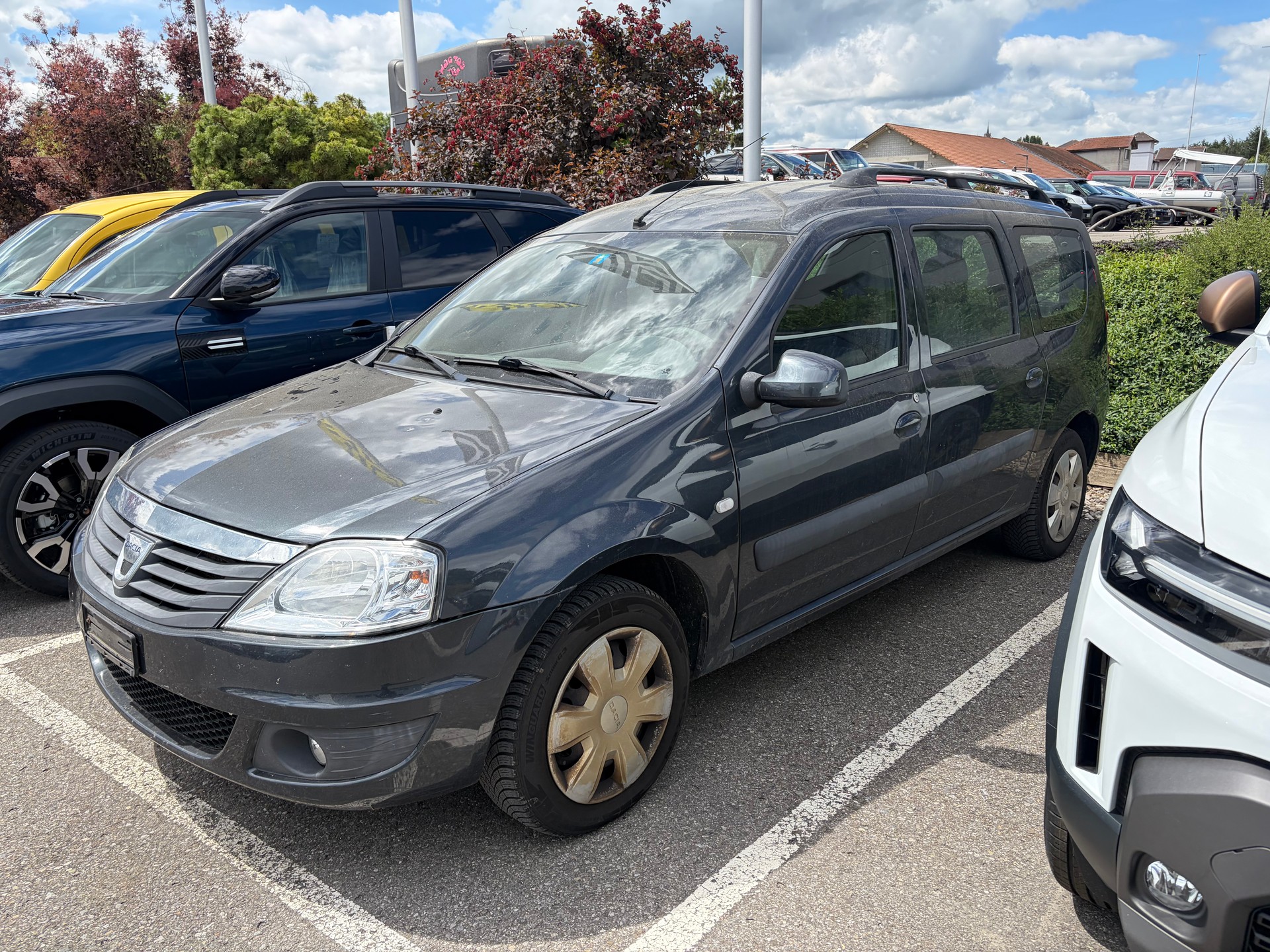 DACIA Logan 1.6 16V E85 Lauréate-image-2