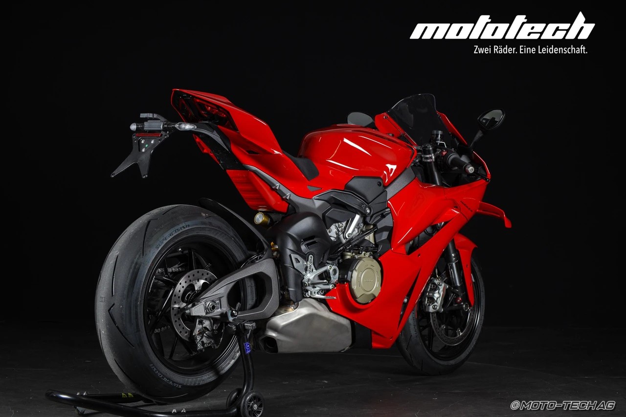 DUCATI Panigale V4-showroom-element-2