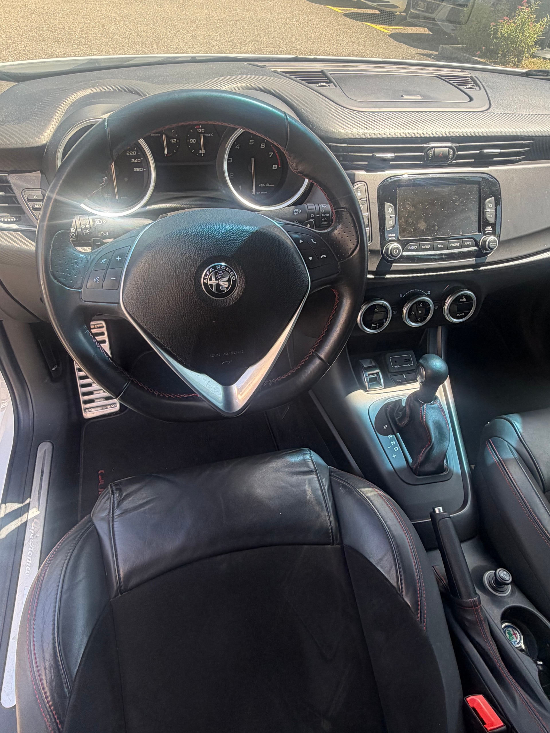 ALFA ROMEO Giulietta 1750 TBi Veloce TCT-image-11