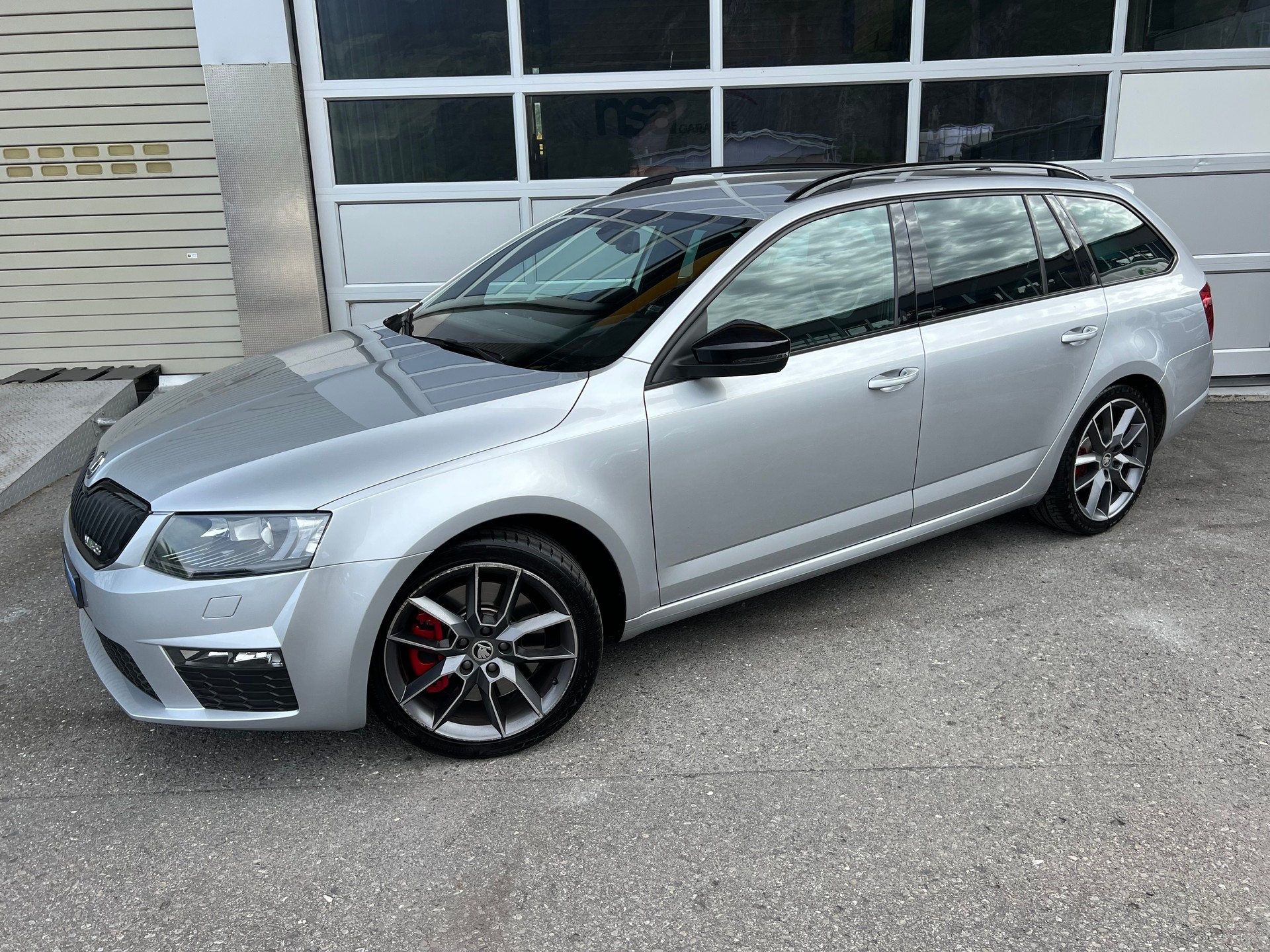 SKODA Octavia Combi 2.0 TSI RS DSG *** Navigation * Teilleder * Radio- DAB * frisch ab MFK * 1 Jahr Garantie ist möglich ***-image-3