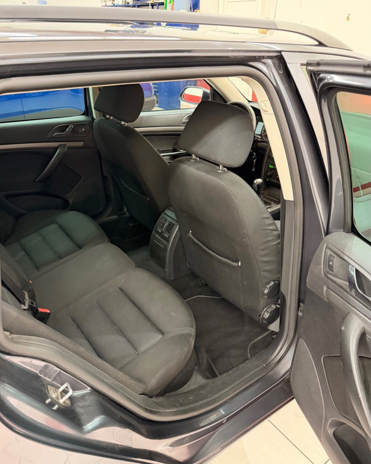 SKODA Octavia 2.0 TDI Elegance-image-7