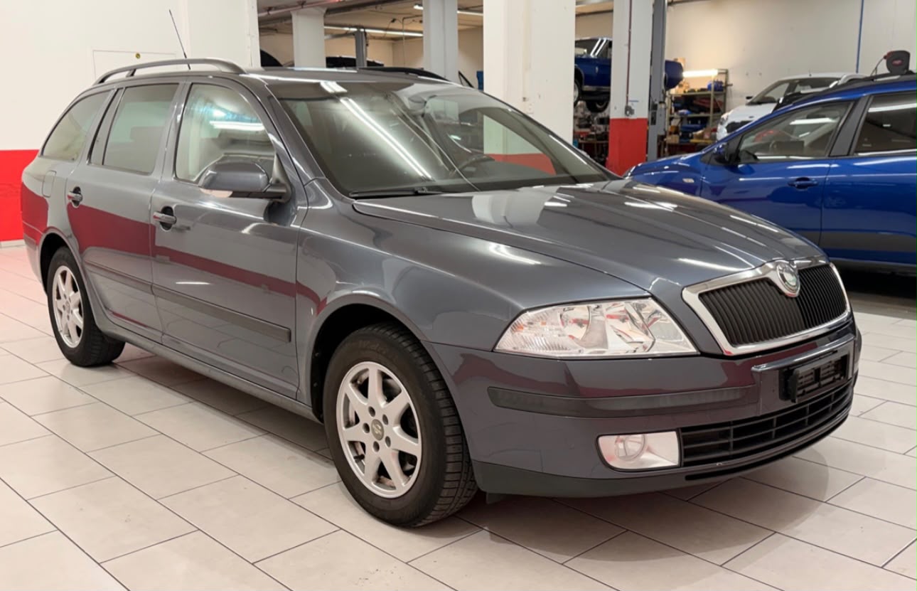 SKODA Octavia 2.0 TDI Elegance-image-0