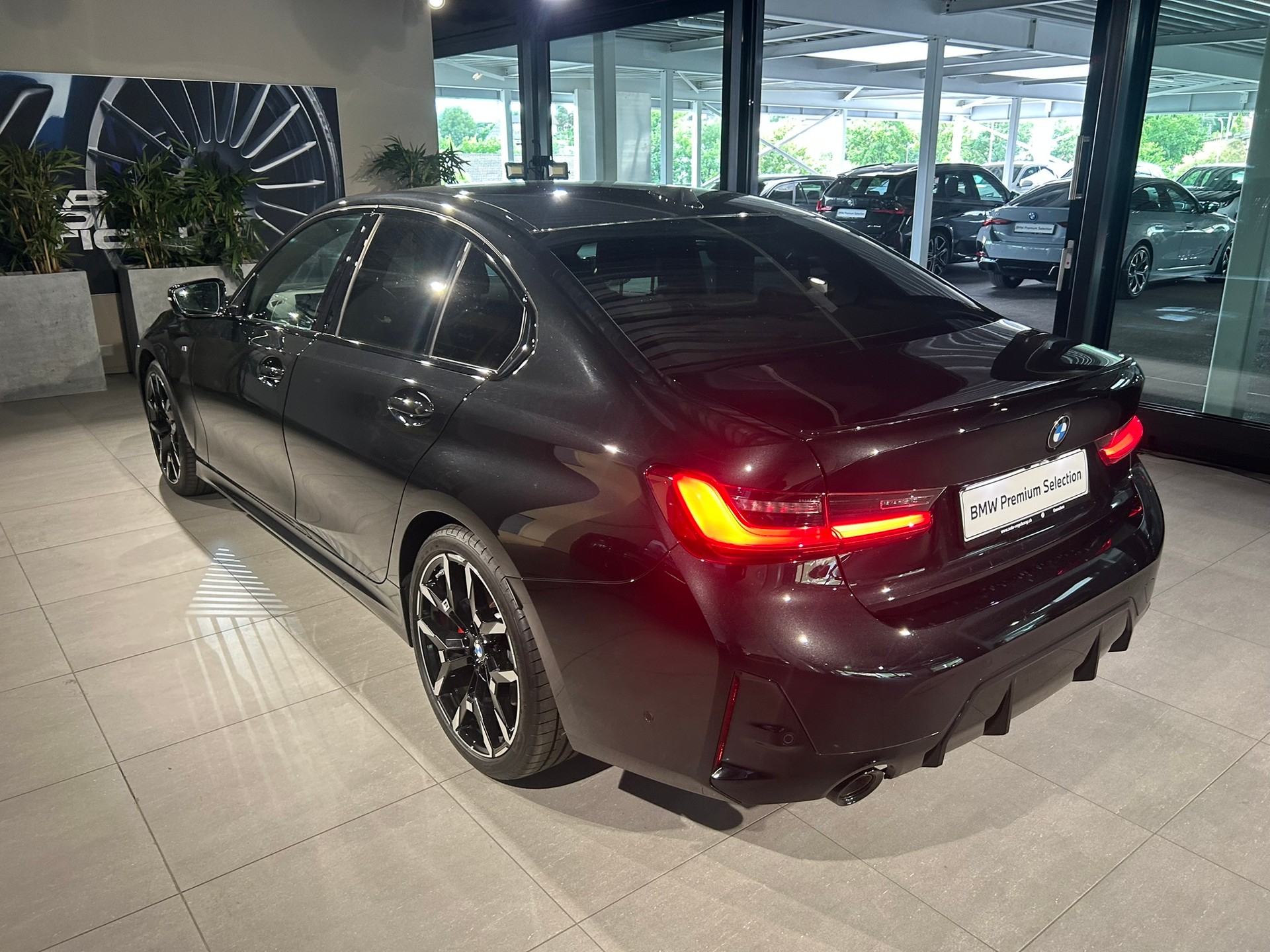 BMW 320d xDrive 48V Steptronic M Sport Pro-image-8