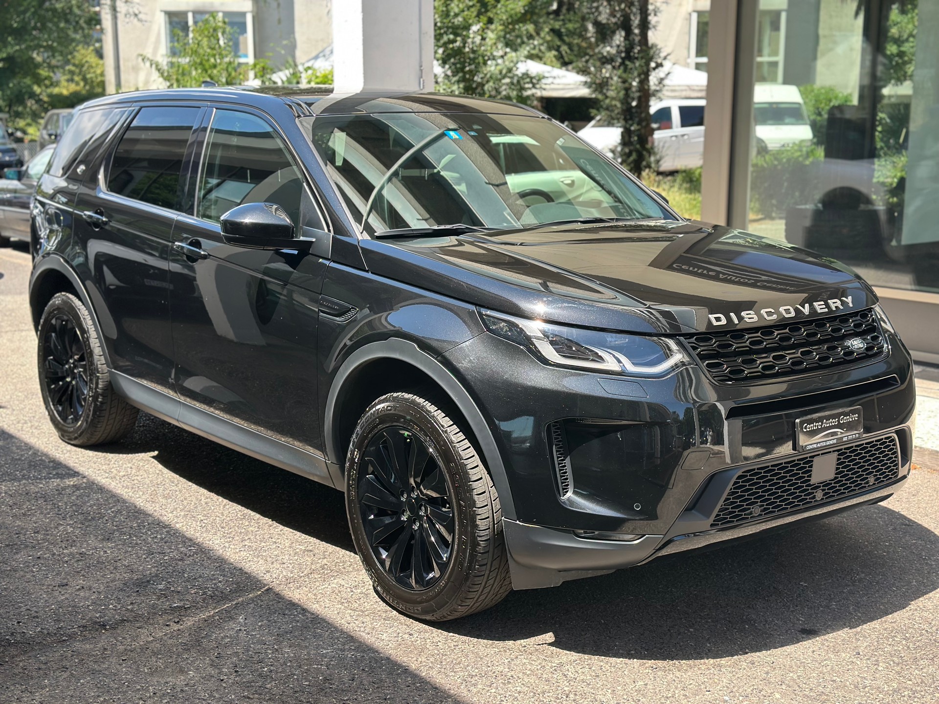 LAND ROVER Discovery Sport R Dyn D180 2.0D TD4 MHEV SE AWD AT9-image-2
