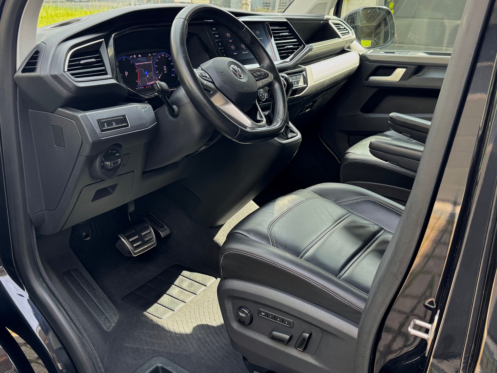 VW T6.1 Multivan 2.0 Bi-TDI Highline 4Motion DSG-image-9