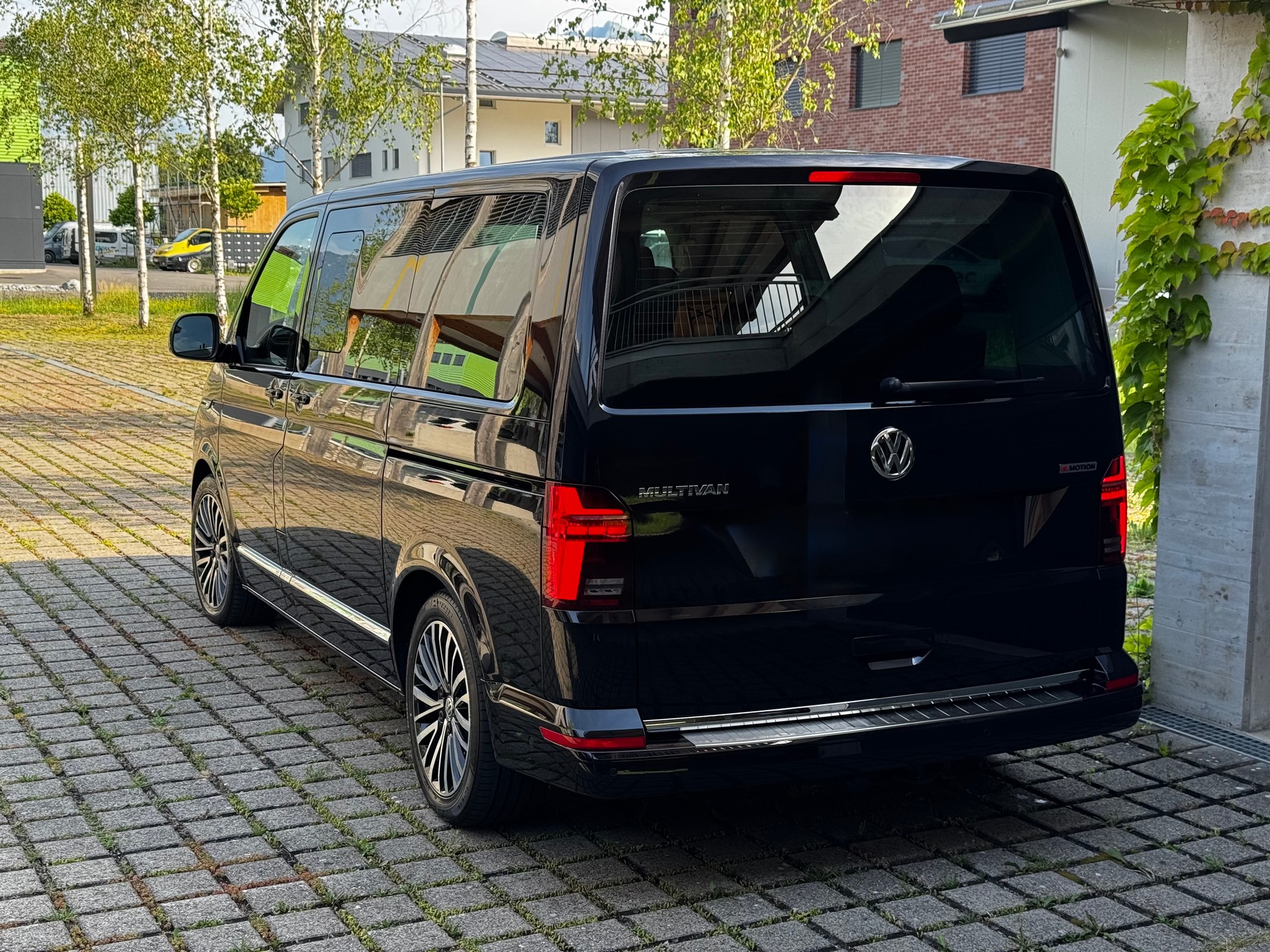 VW T6.1 Multivan 2.0 Bi-TDI Highline 4Motion DSG-image-5