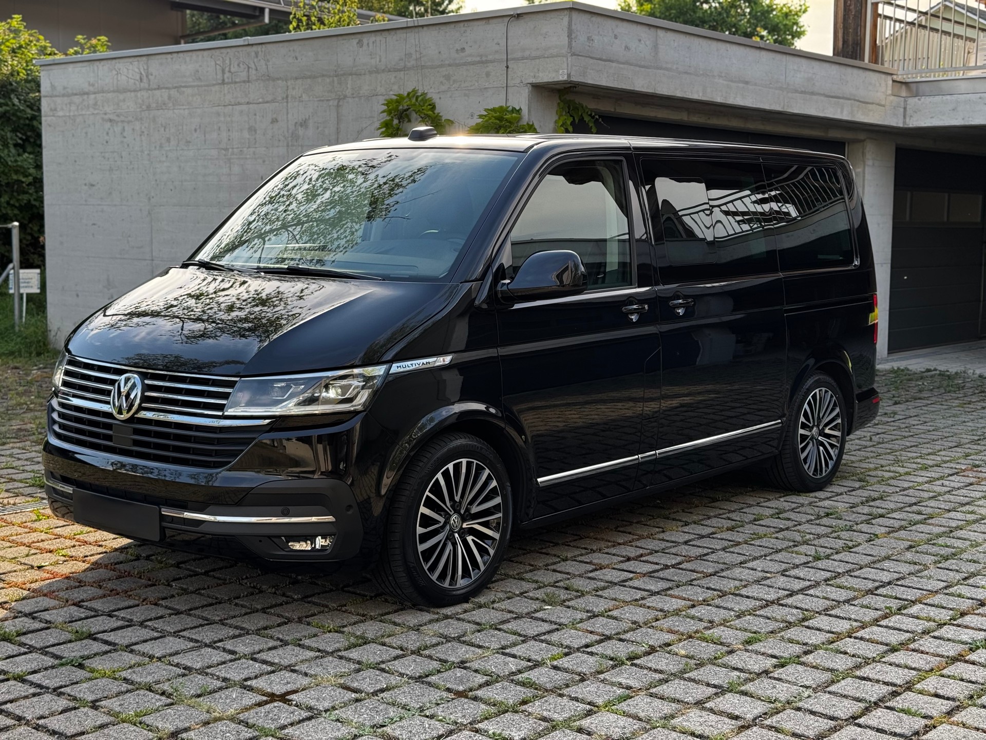 VW T6.1 Multivan 2.0 Bi-TDI Highline 4Motion DSG-image-8