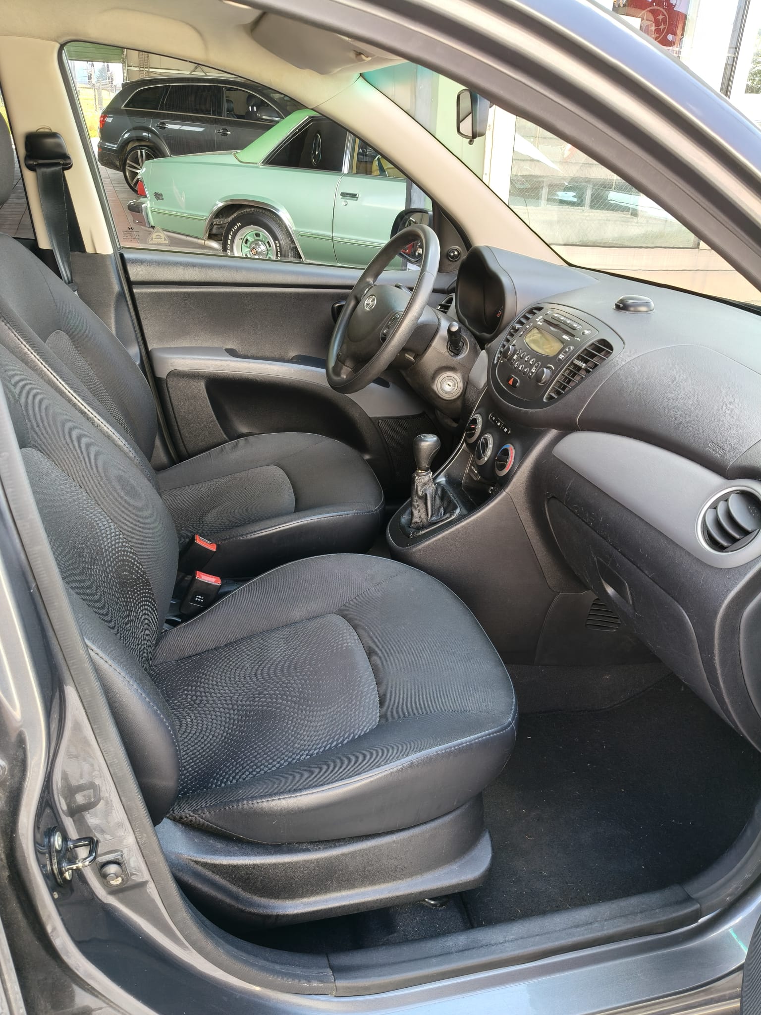 HYUNDAI i10 1.1 Comfort-image-8