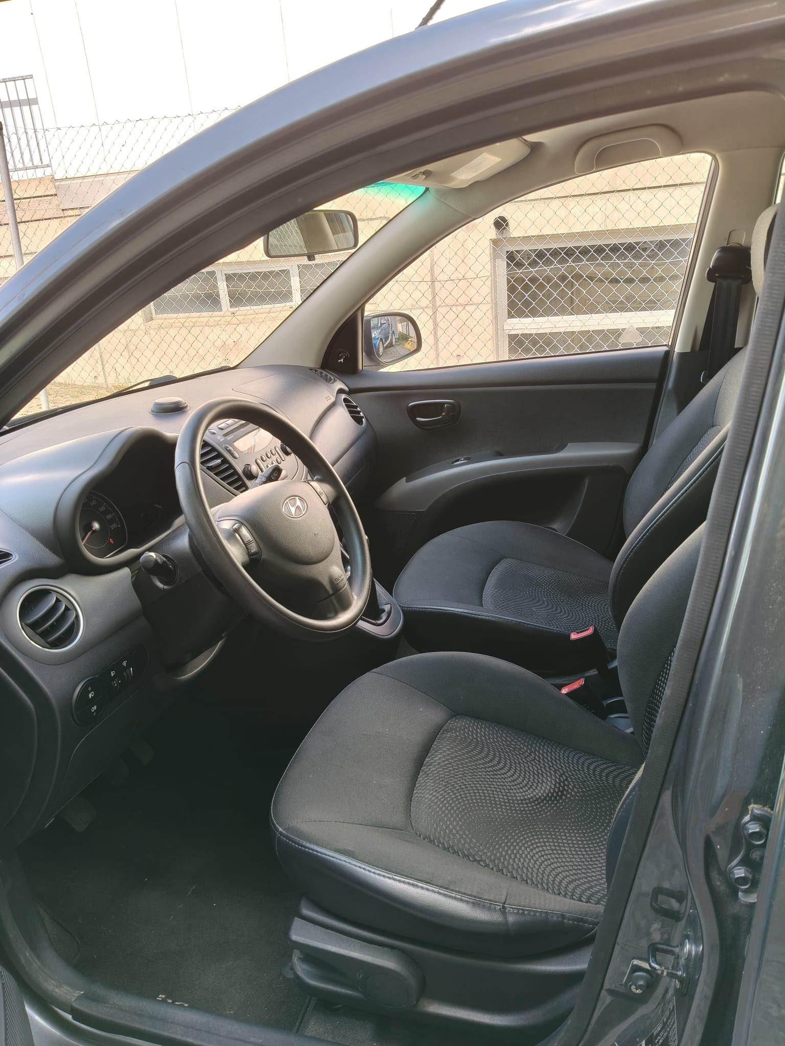 HYUNDAI i10 1.1 Comfort-image-7