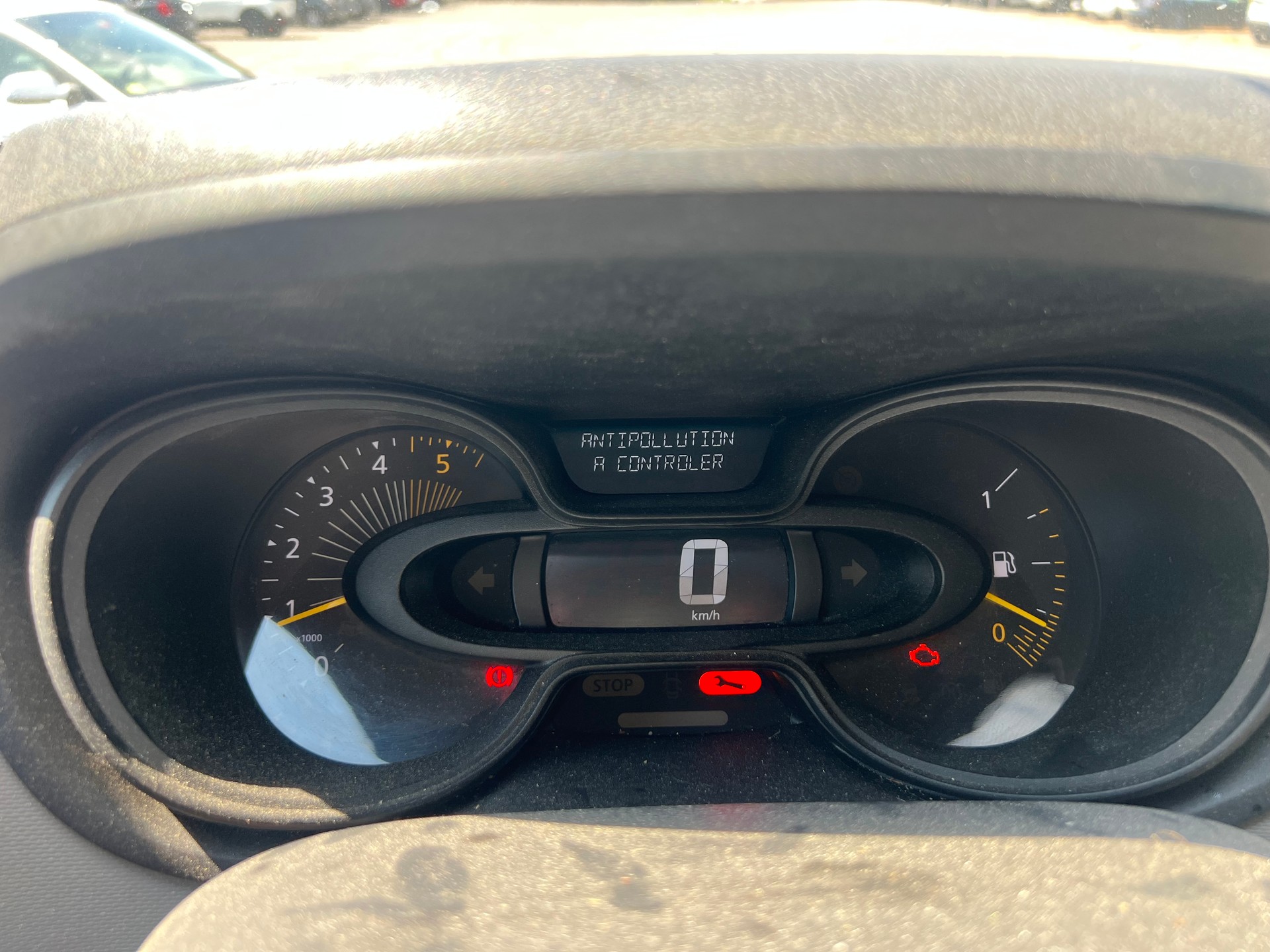 RENAULT Trafic 1.6 ENERGY TwinT. dCi145 2.9t Business L2H2-image-12