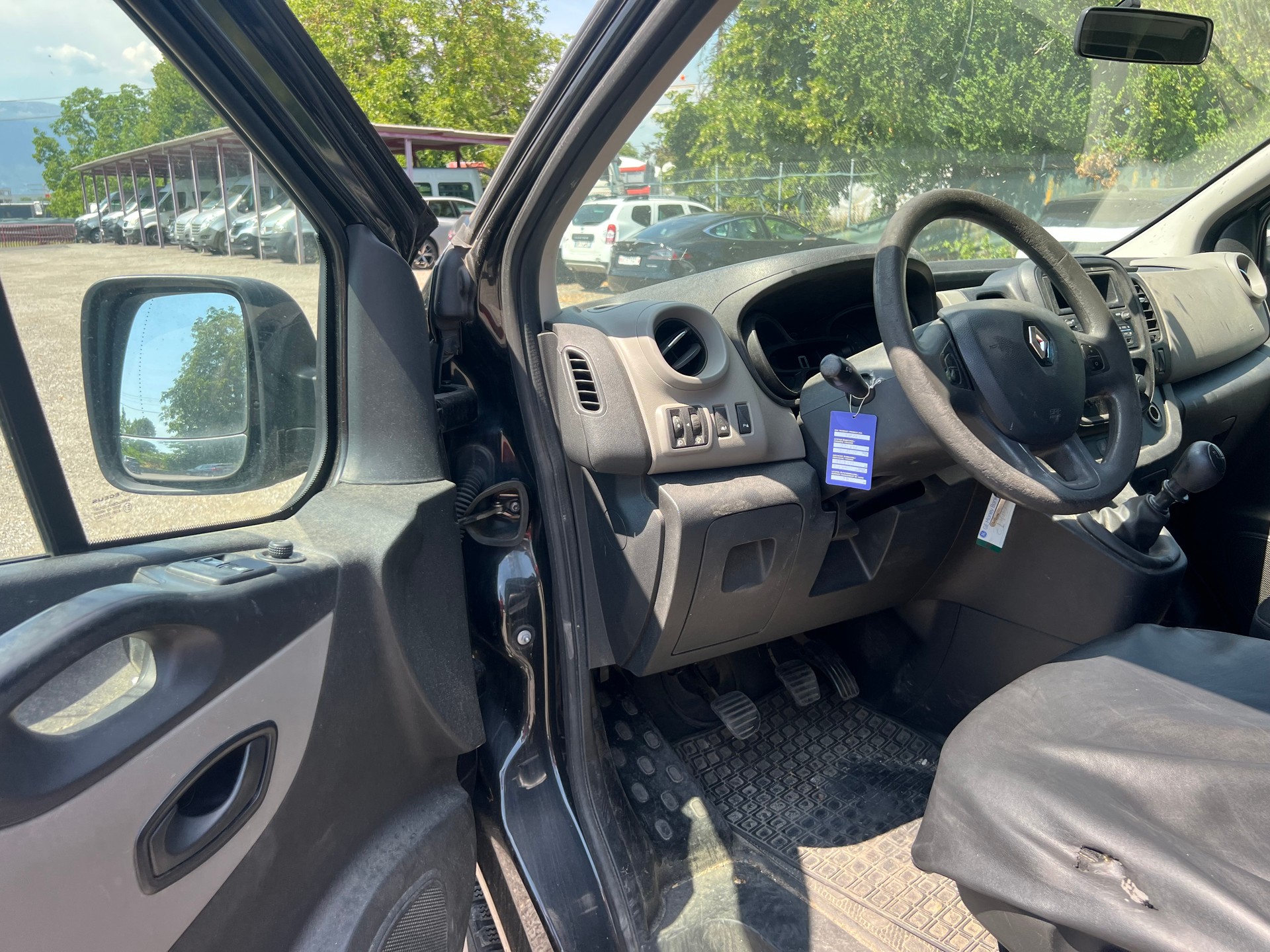 RENAULT Trafic 1.6 ENERGY TwinT. dCi145 2.9t Business L2H2-image-10